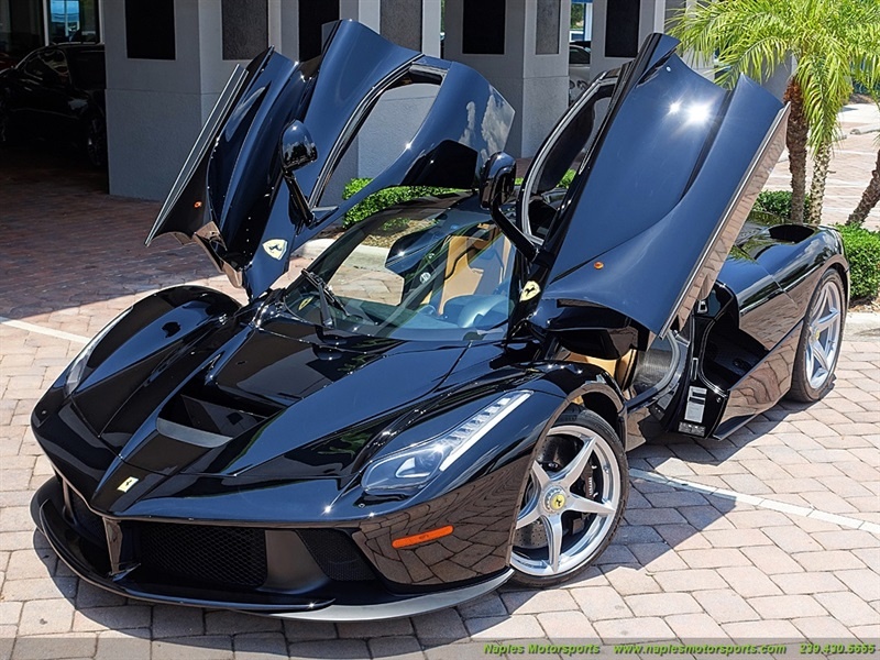 Ferrari LaFerrari cu duoc rao ban voi gia khong tuong hinh anh
