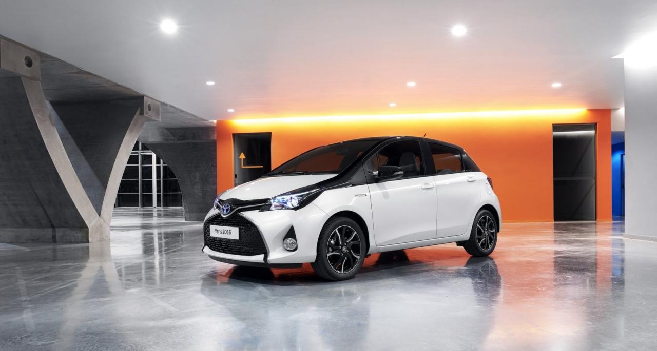 Toyota Yaris 2016 them phien ban Bi-Tone hinh anh