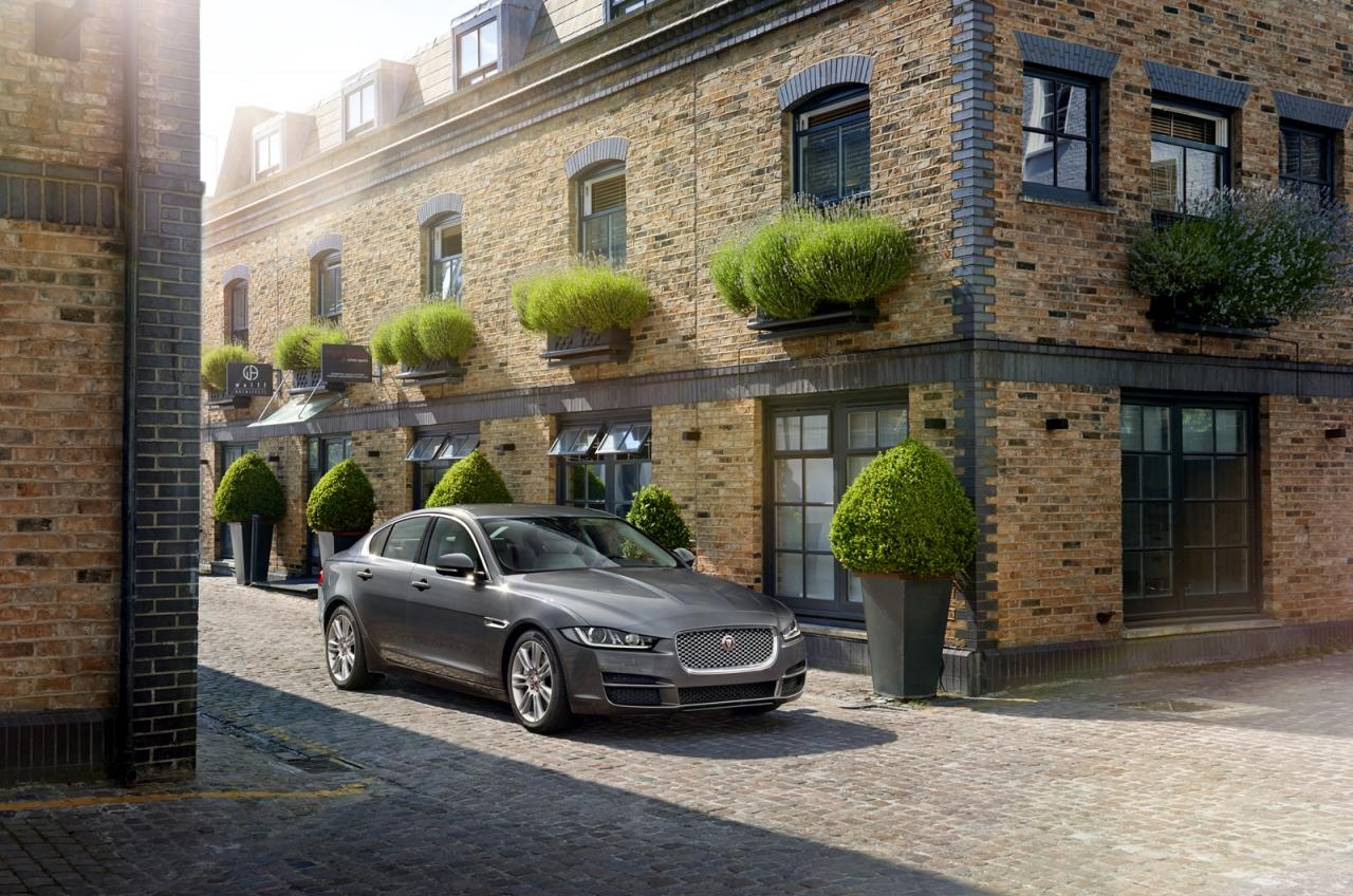 Jaguar XE phiên bản mới