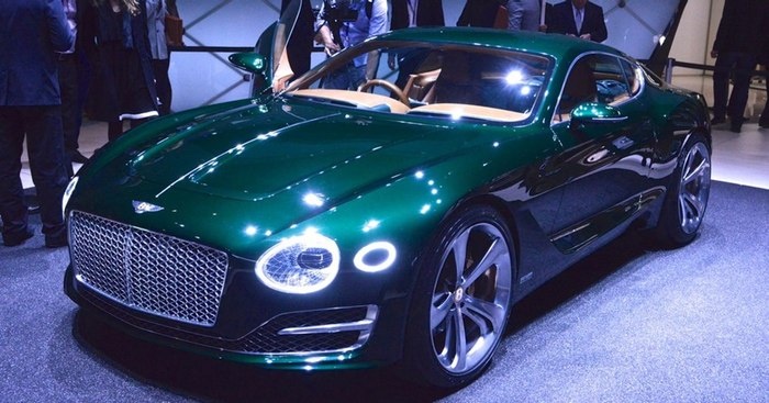 Bentley EXP 10 Speed 6 là mẫu concept xe thể thao 2 chỗ được ra mắt tại triển lãm Geneva. Chính hãng sản xuất Anh Quốc khẳng định đây là tầm nhìn trong tương lai của Bentley khi phong cách thiết kế này chắc chắn sẽ ảnh hưởng mạnh mẽ và rộng rãi tới các dòng sản phẩm sắp tới. 