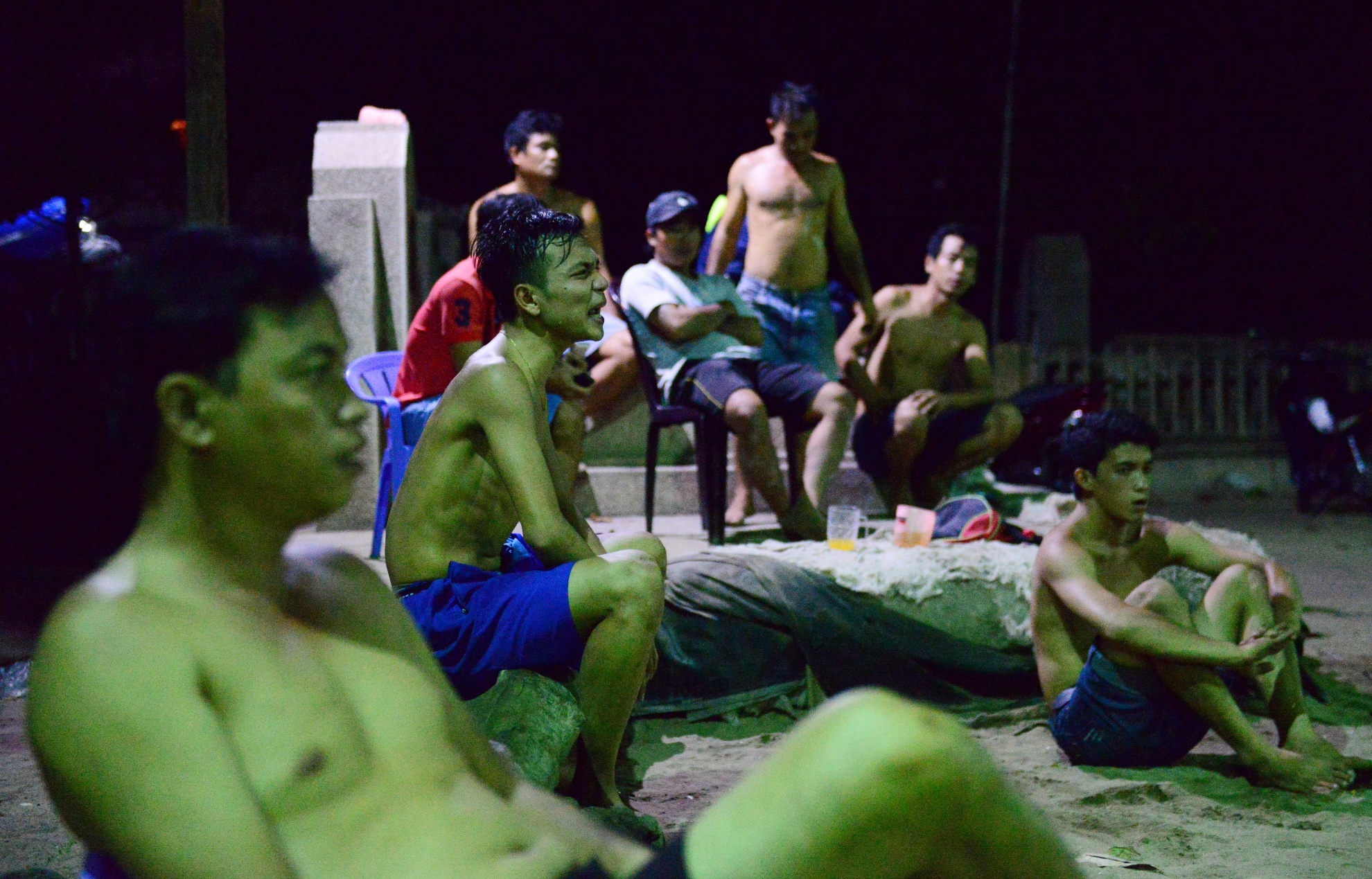 Danh bong chuyen bang ban nhua anh 13