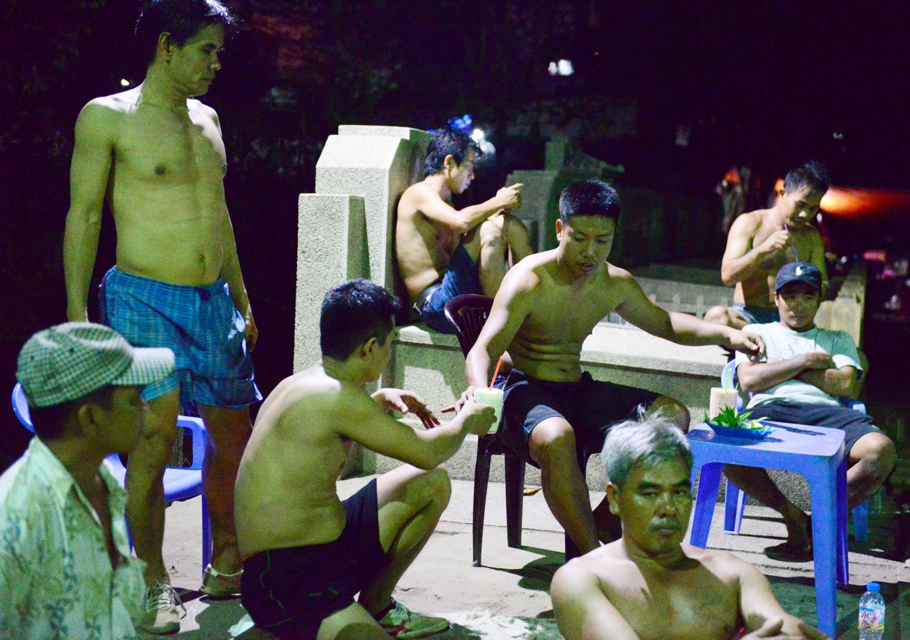 Danh bong chuyen bang ban nhua anh 14