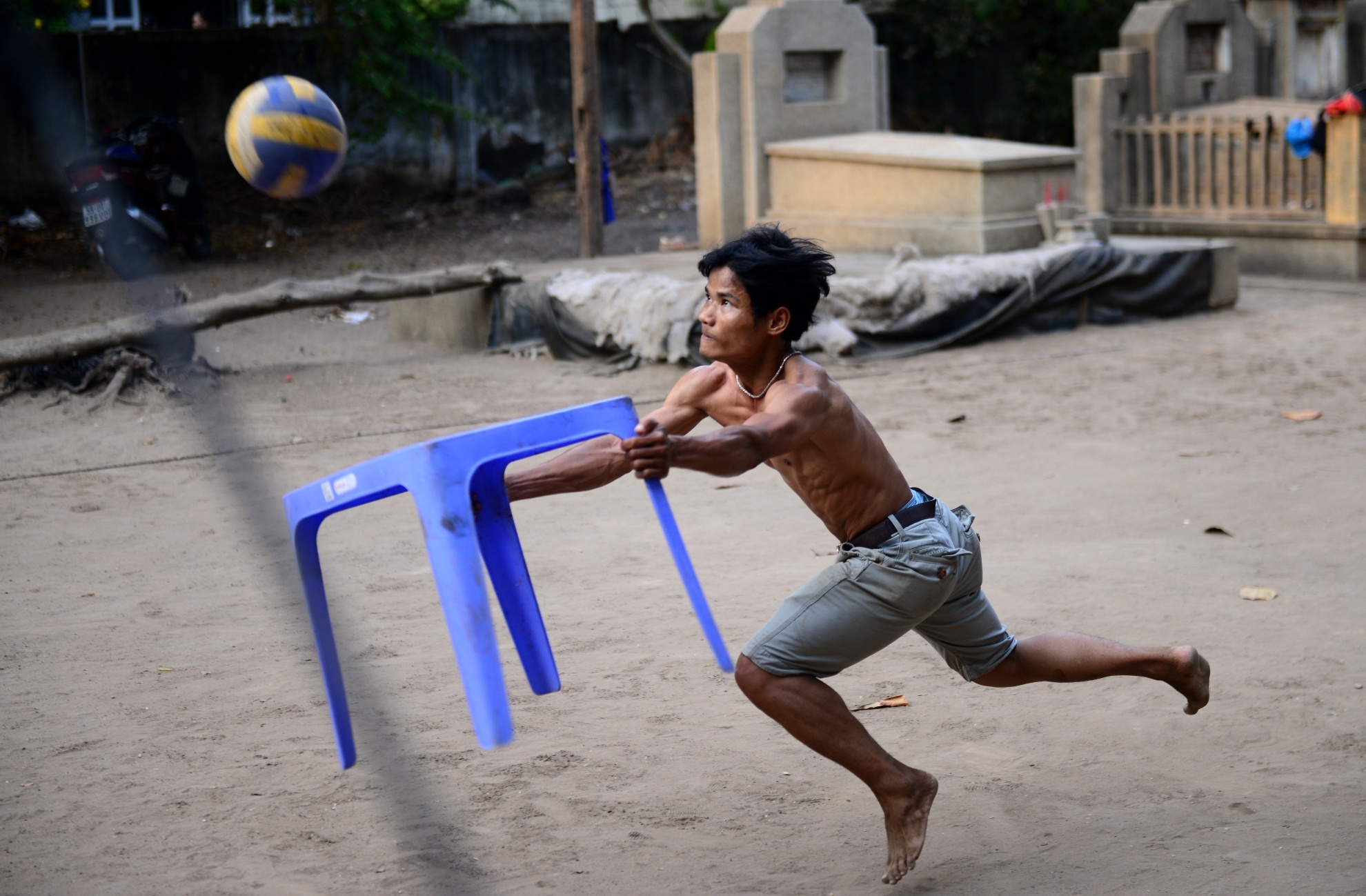 Danh bong chuyen bang ban nhua anh 4