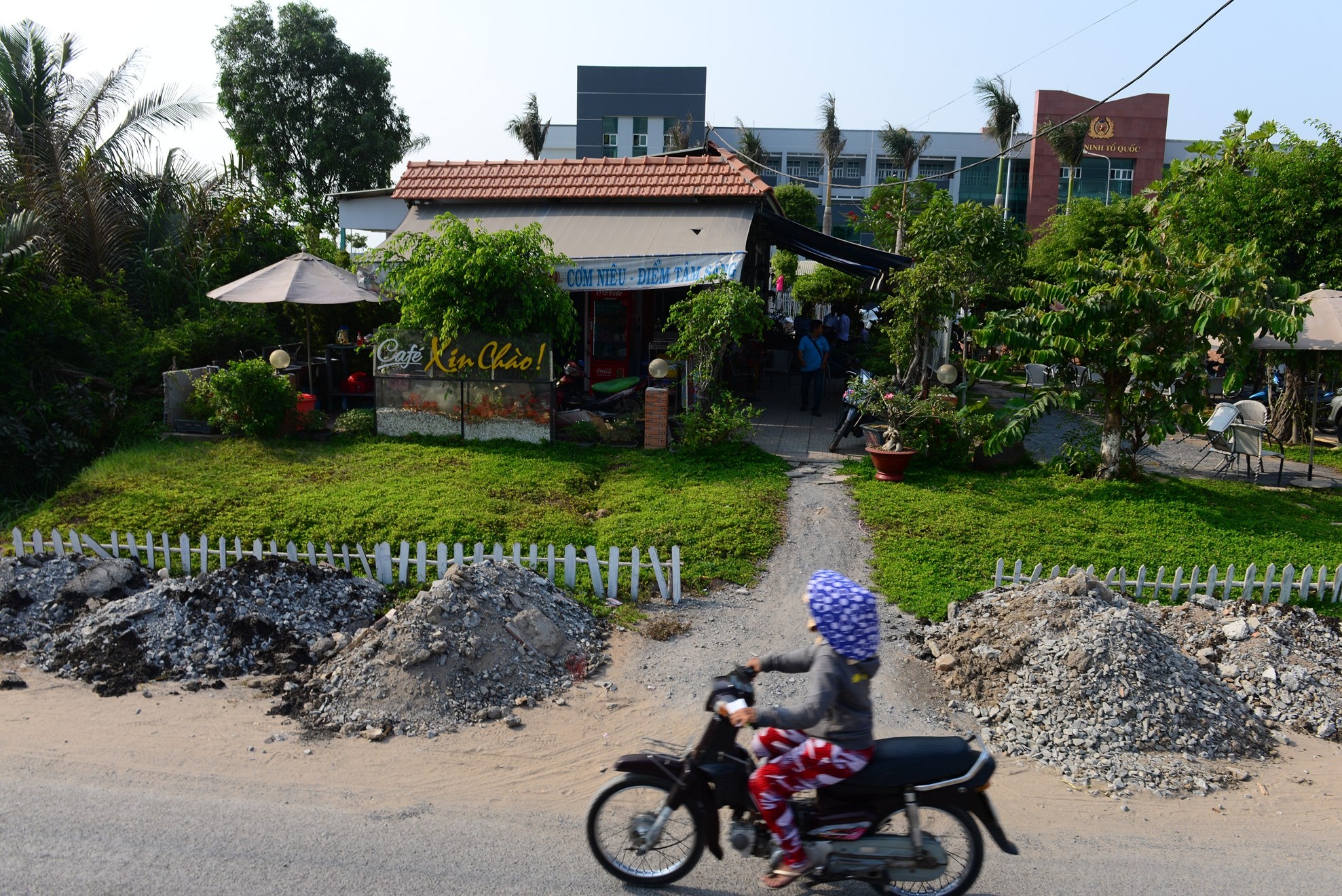 ca phe xin chao, anh 1