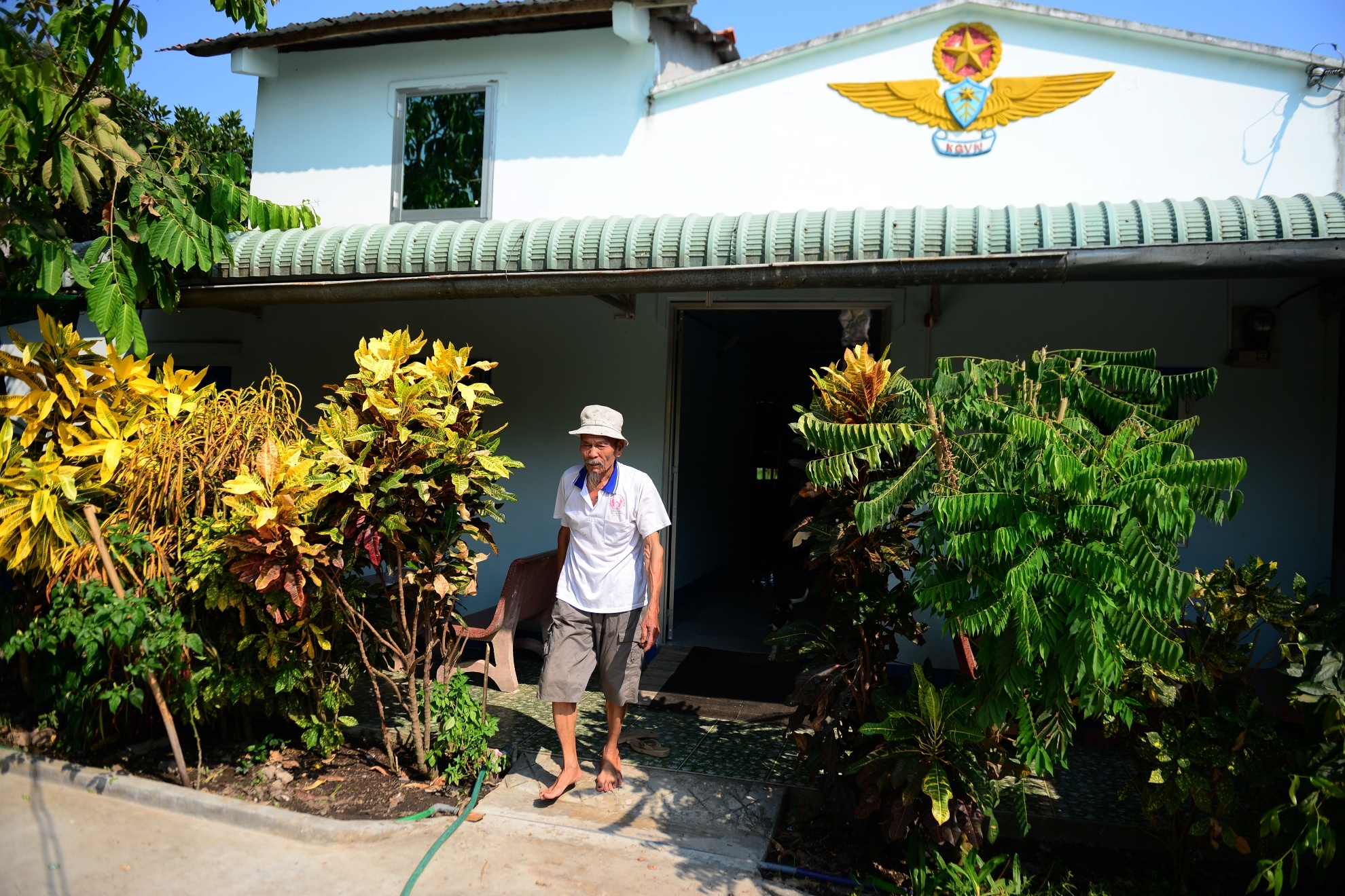 Phi Cong Nguyen Van Bay anh 3