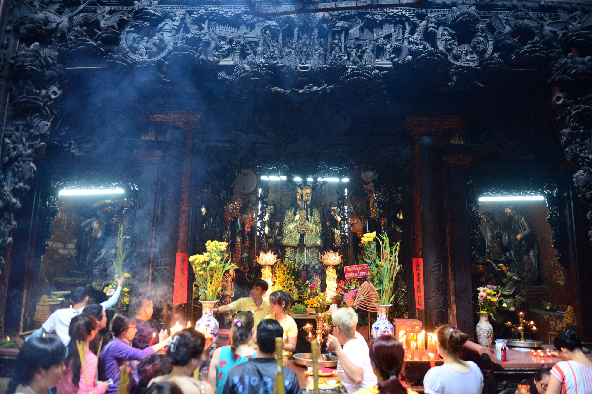 Obama vieng tham chua Ngoc Hoang anh 9