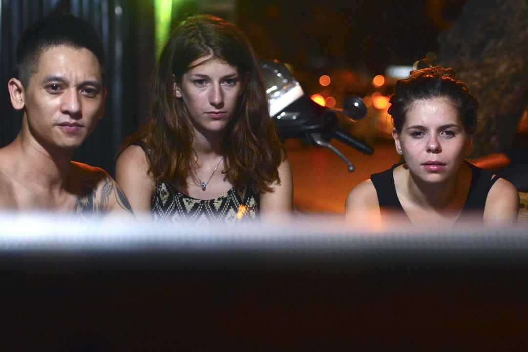 Nguoi Ha Noi, Sai Gon ke tivi ra he pho xem Euro hinh anh