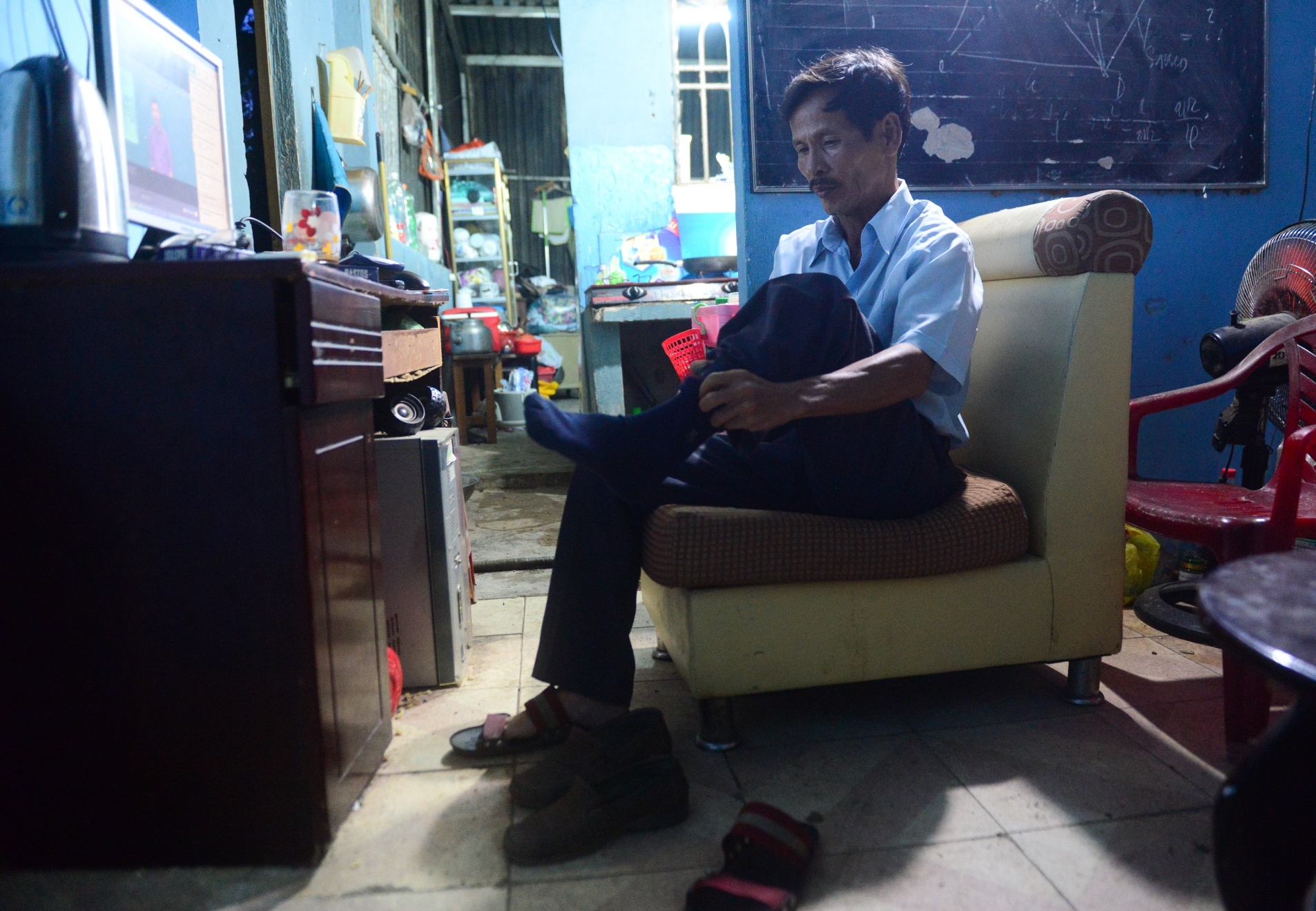 Ba cha con di thi anh 11