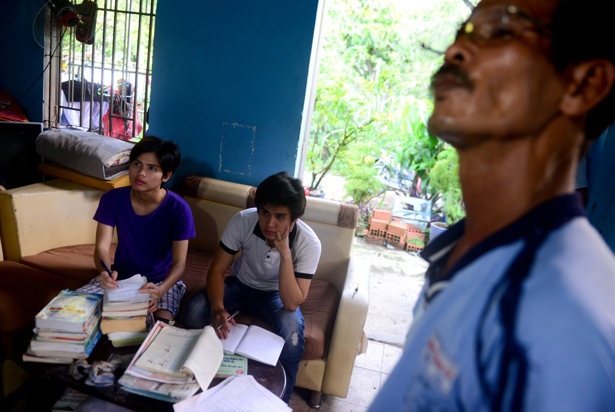 Ba cha con di thi anh 3