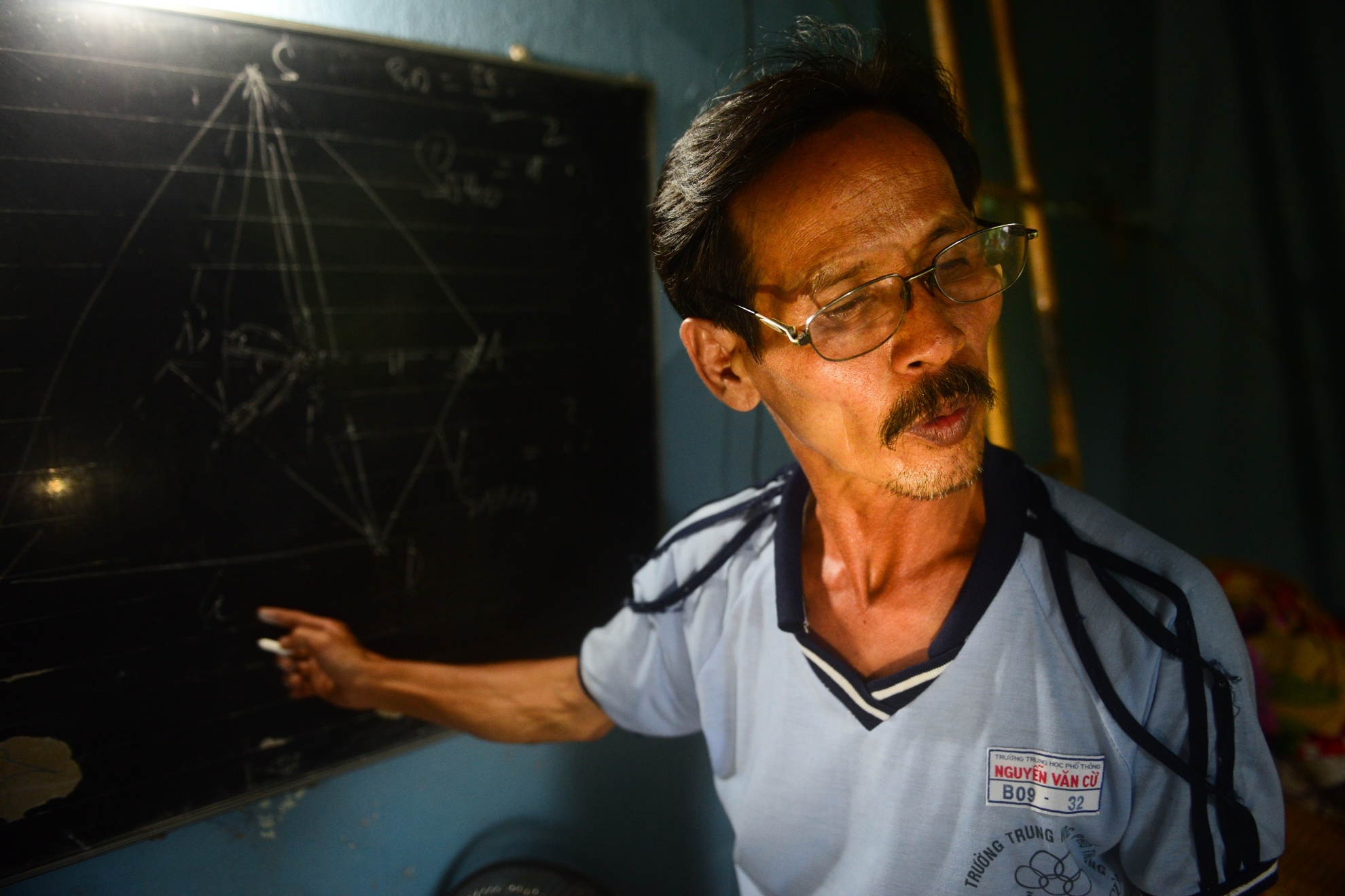 Ba cha con di thi anh 4