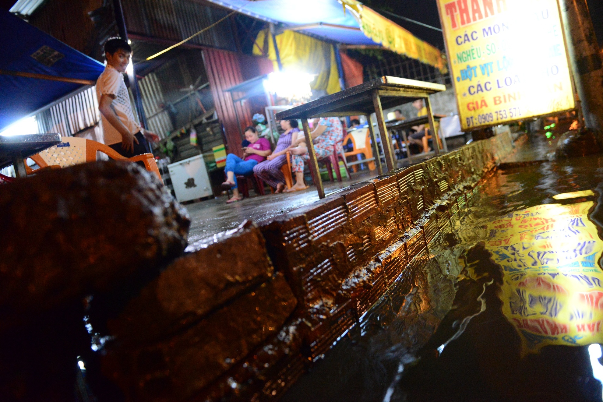 Mưa ngập TP HCM ảnh 8 Mua ngap TP HCM anh 8