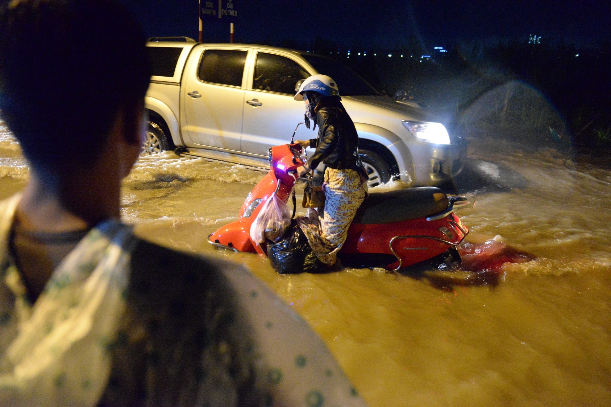 Mua ngap Sai Gon anh 2