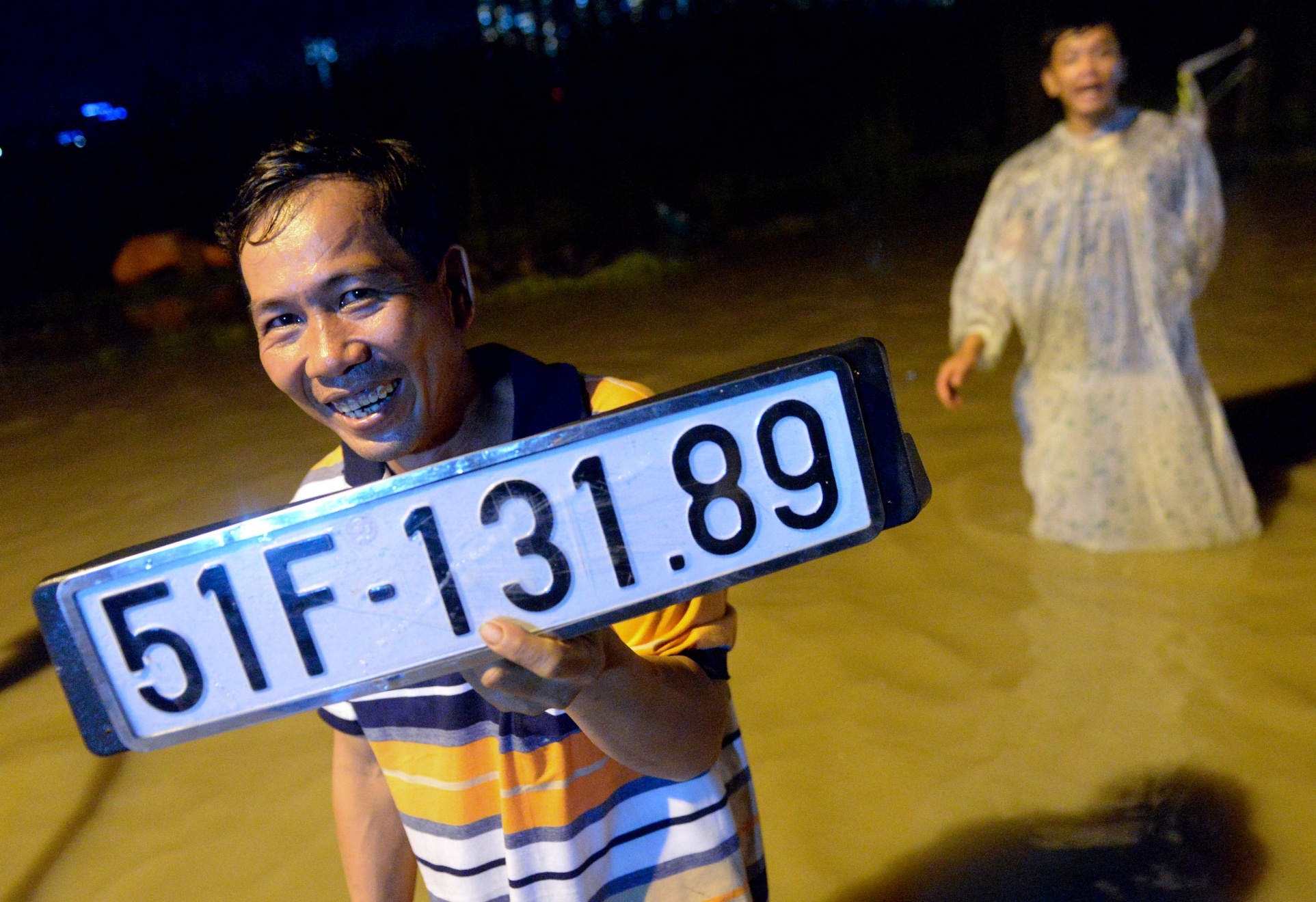 72 gio chong choi voi lut loi o Thu Thiem hinh anh