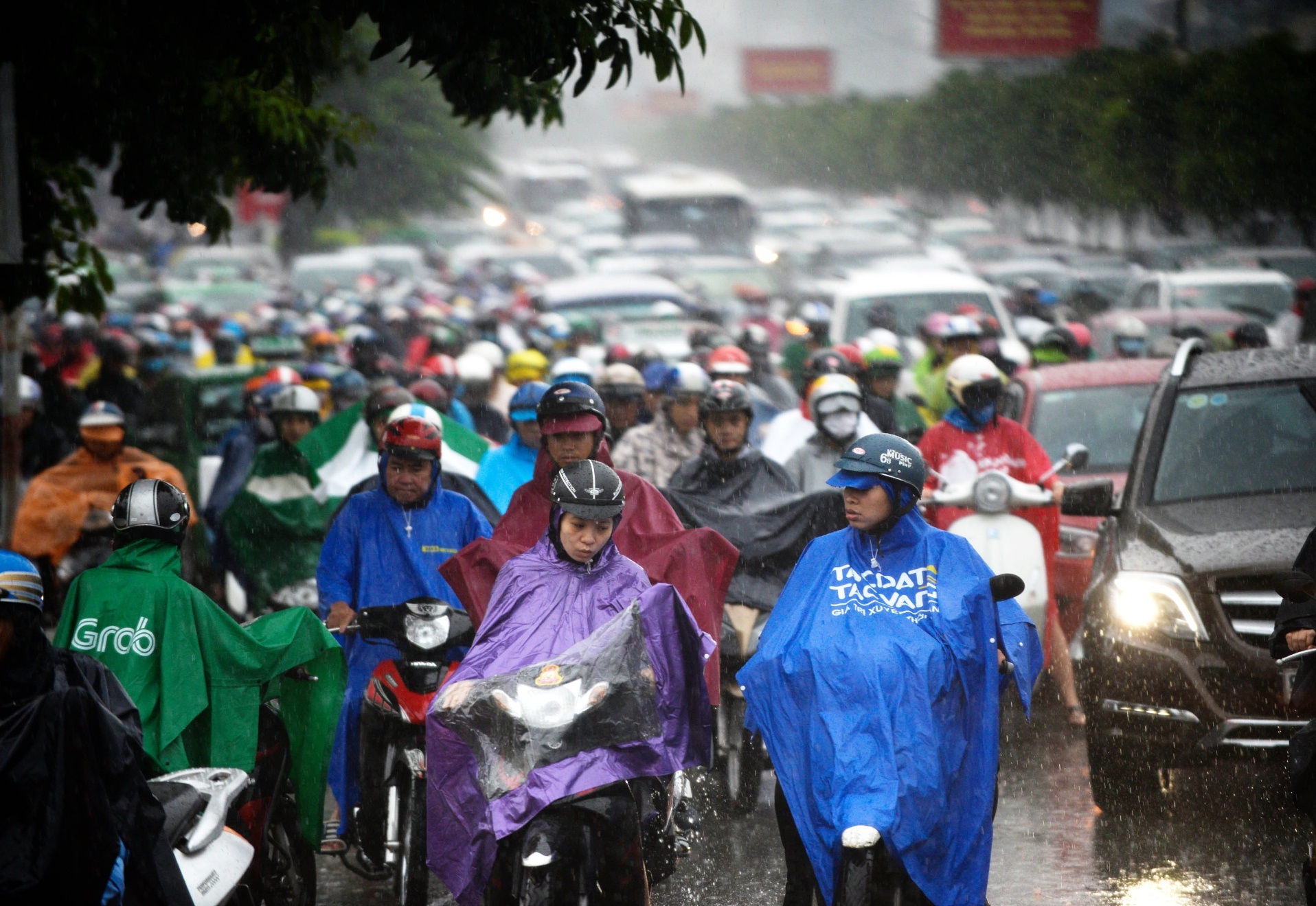 mưa ngập sài gòn ảnh 1 mua ngap sai gon anh 1