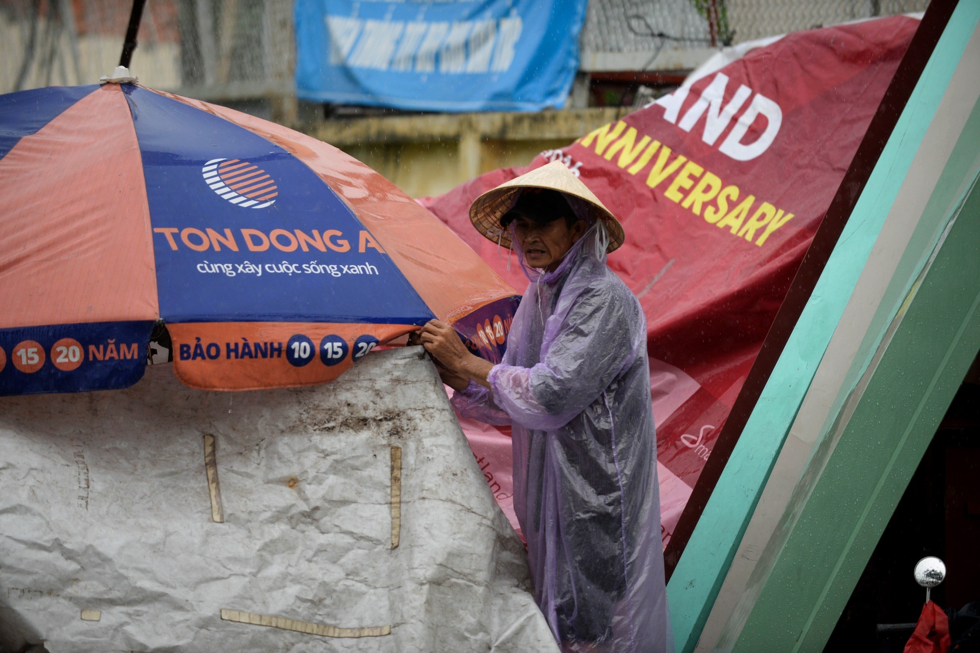 mưa ngập sài gòn ảnh 11 mua ngap sai gon anh 11