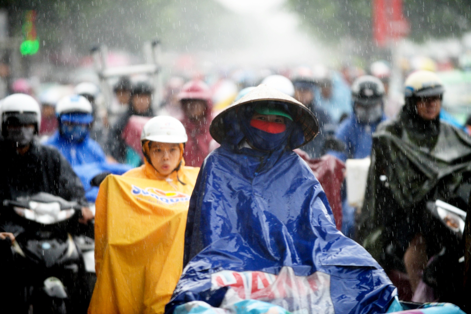 mưa ngập sài gòn ảnh 4 mua ngap sai gon anh 4