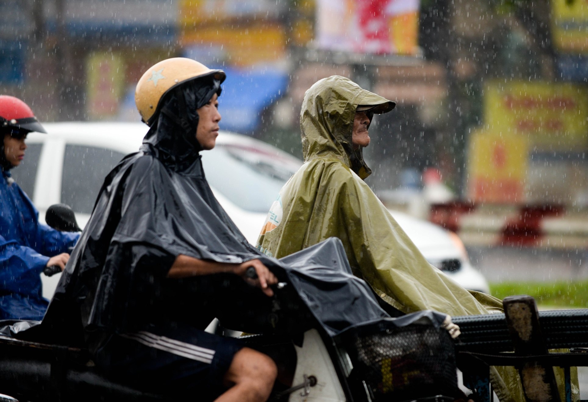 mưa ngập sài gòn ảnh 7 mua ngap sai gon anh 7