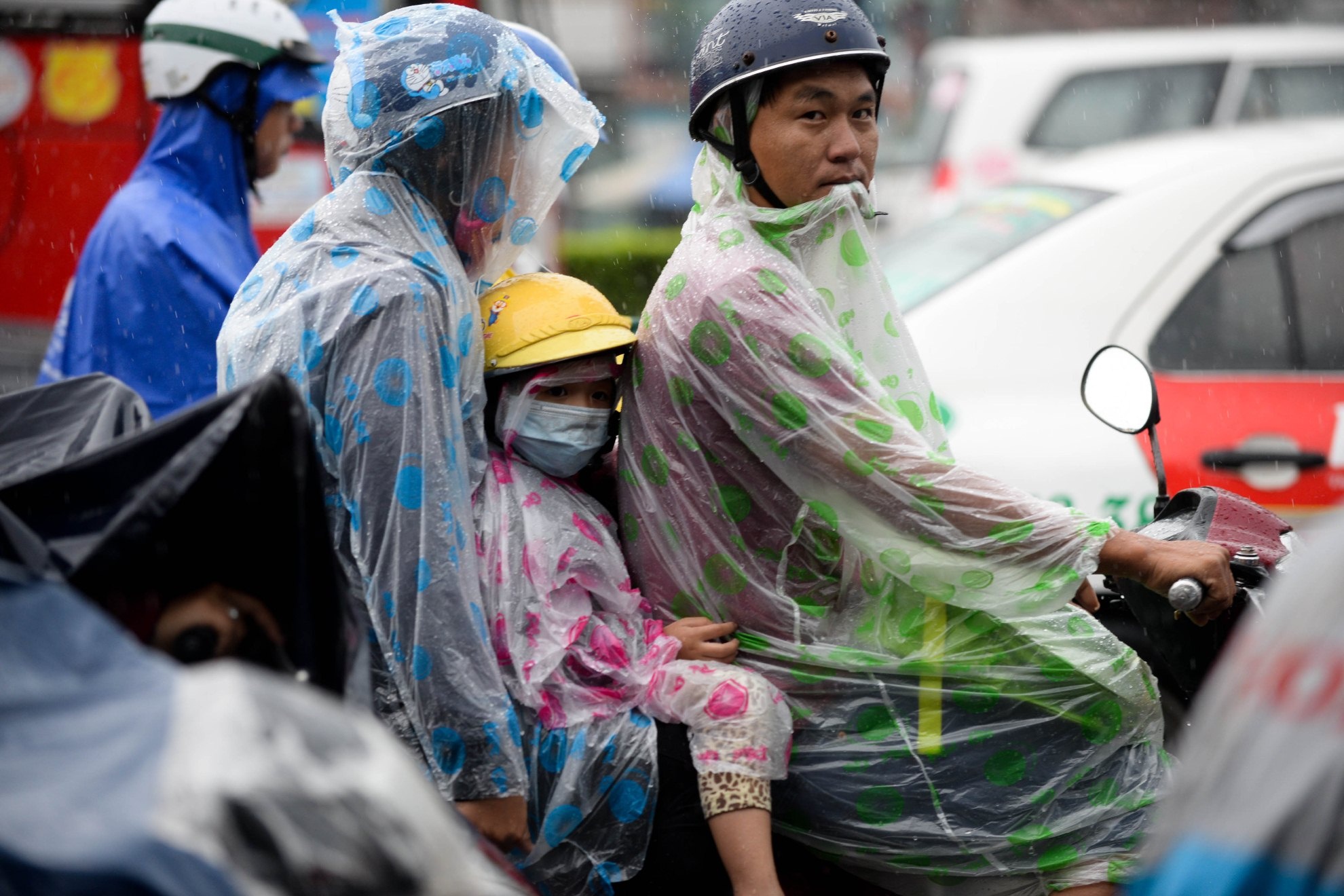 mưa ngập sài gòn ảnh 9 mua ngap sai gon anh 9