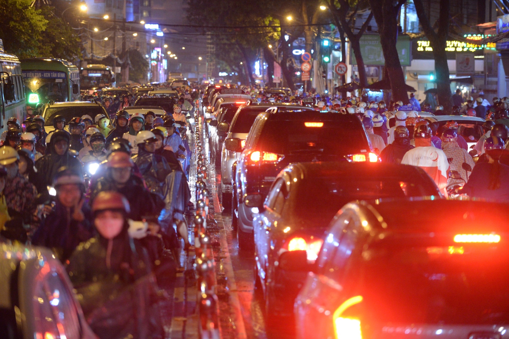 Kẹt xe sau mưa ảnh 15 Ket xe sau mua anh 15