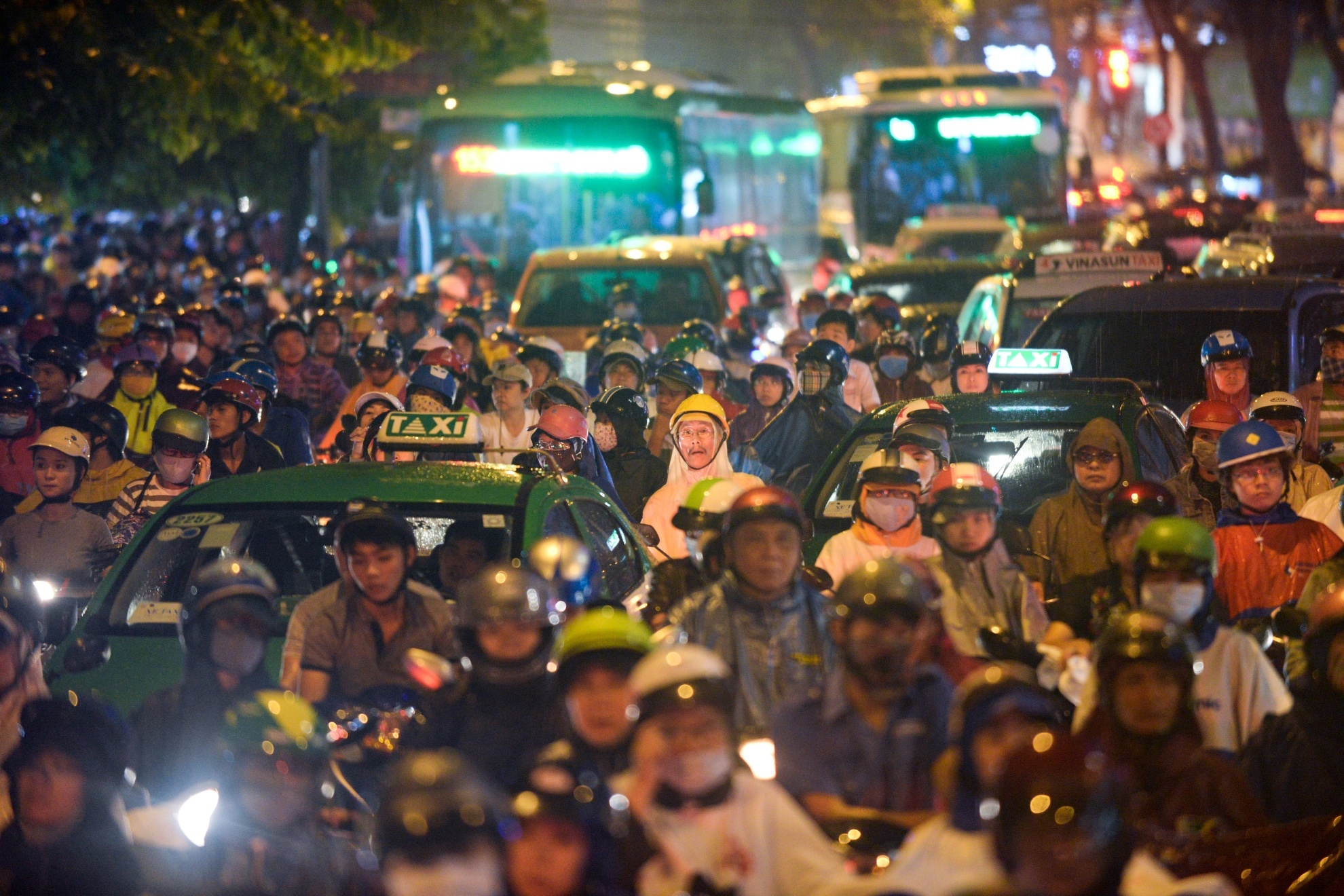 Kẹt xe sau mưa ảnh 3 Ket xe sau mua anh 3