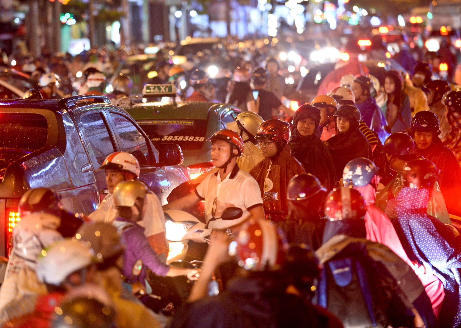 Kẹt xe sau mưa ảnh 6 Ket xe sau mua anh 6