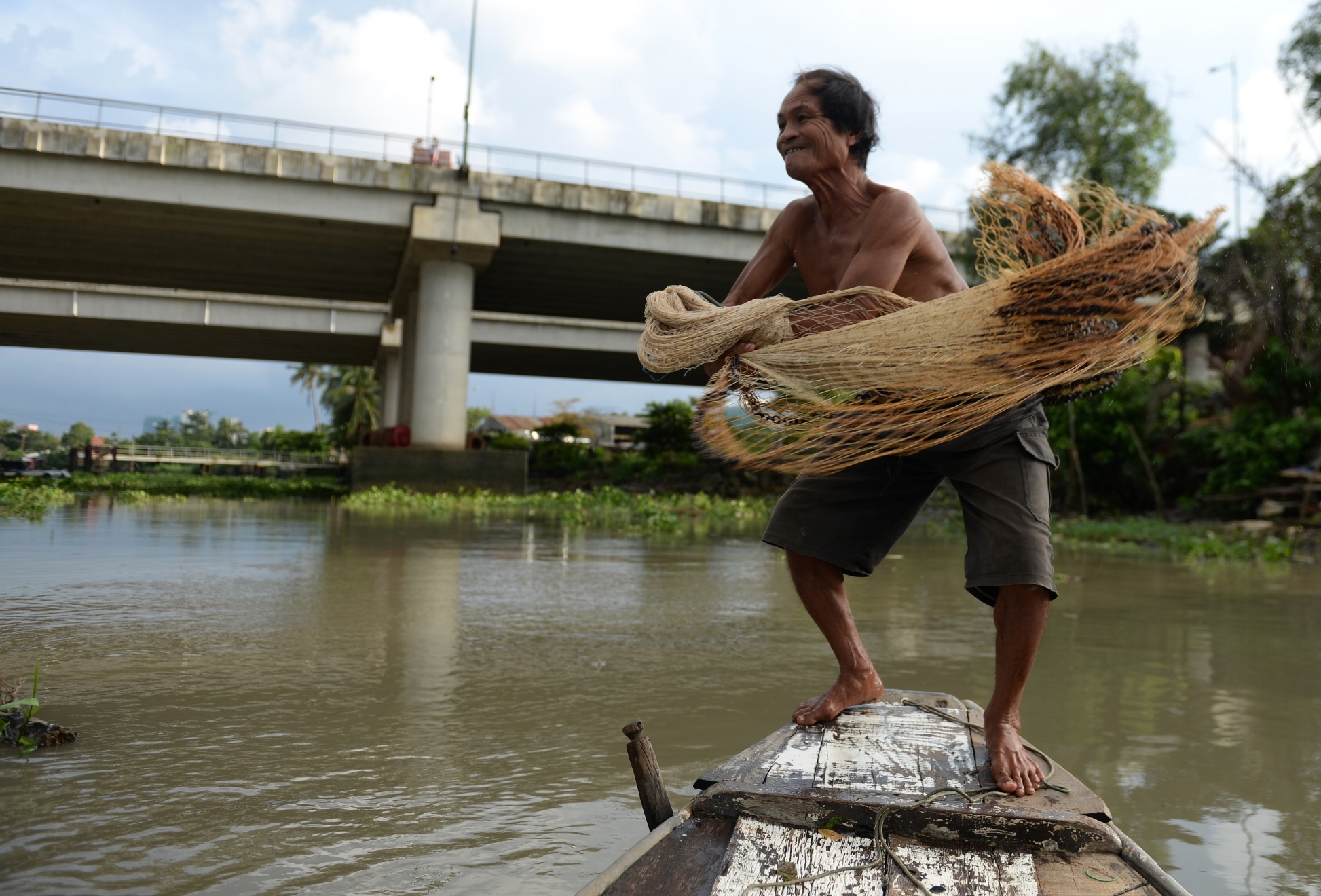 Ong Ba Chuc vot xac cuu nguoi anh 4