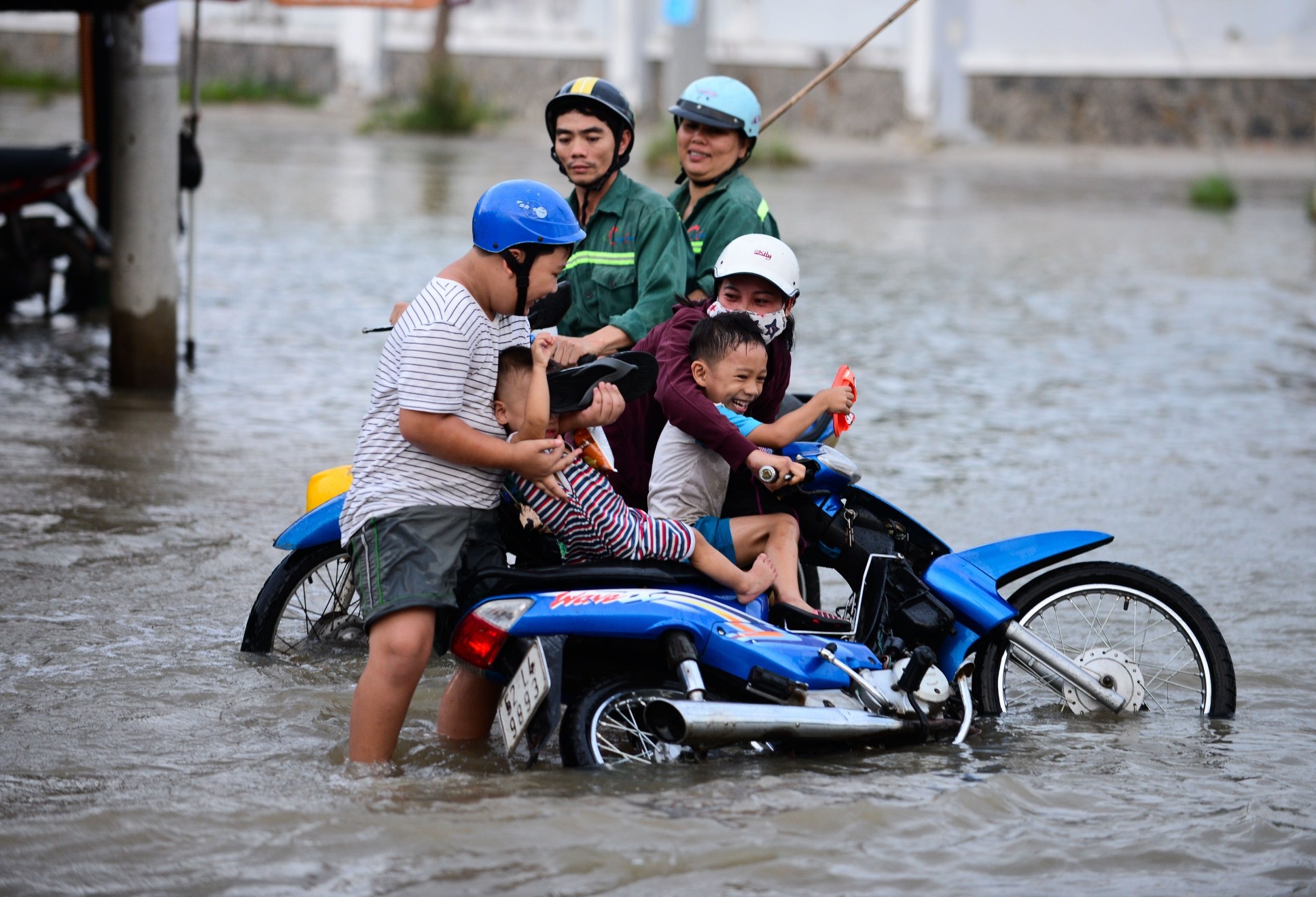 Trieu cuong o Sai Gon anh 1