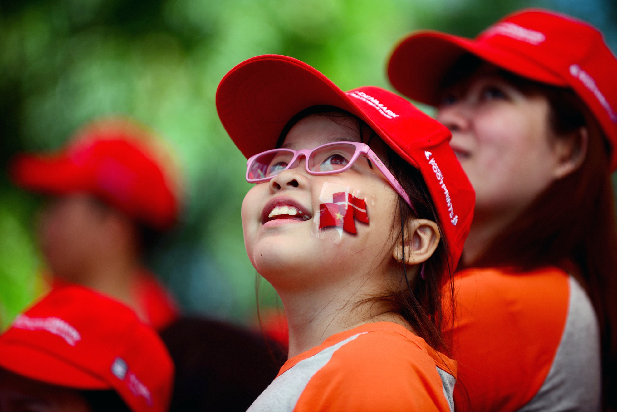 Ngay Dan Mach soi dong o khu do thi Phu My Hung hinh anh