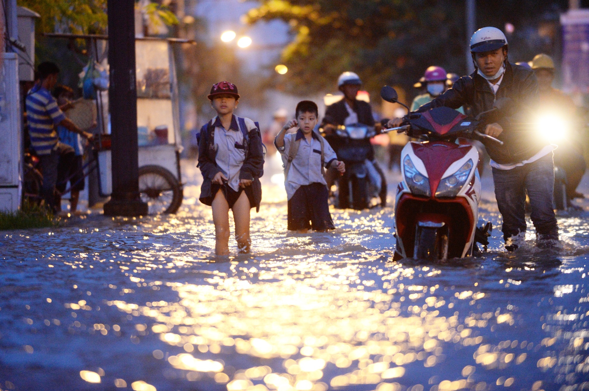 Trieu cuong o Sai Gon anh 10