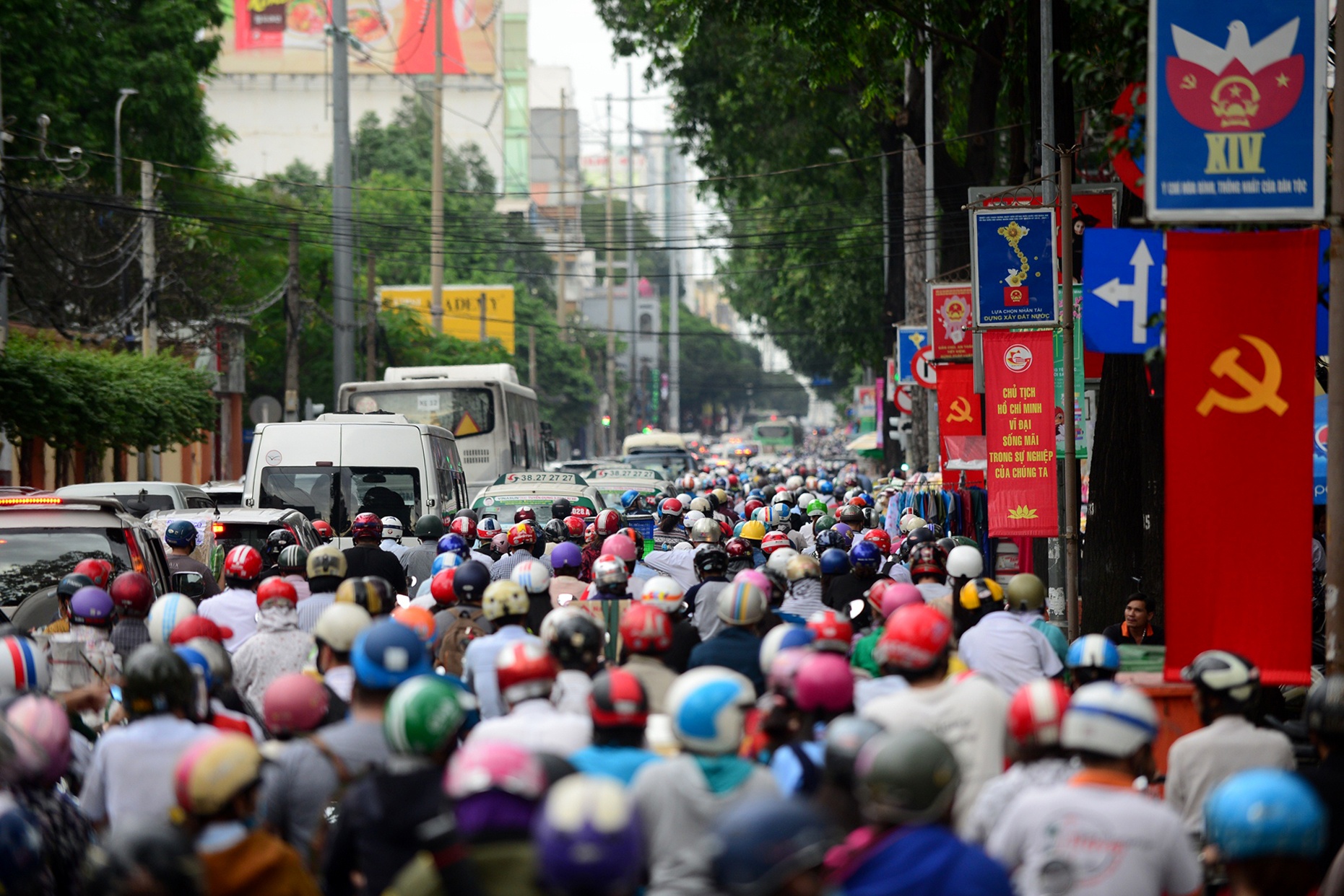 Ket xe o Sai Gon anh 13