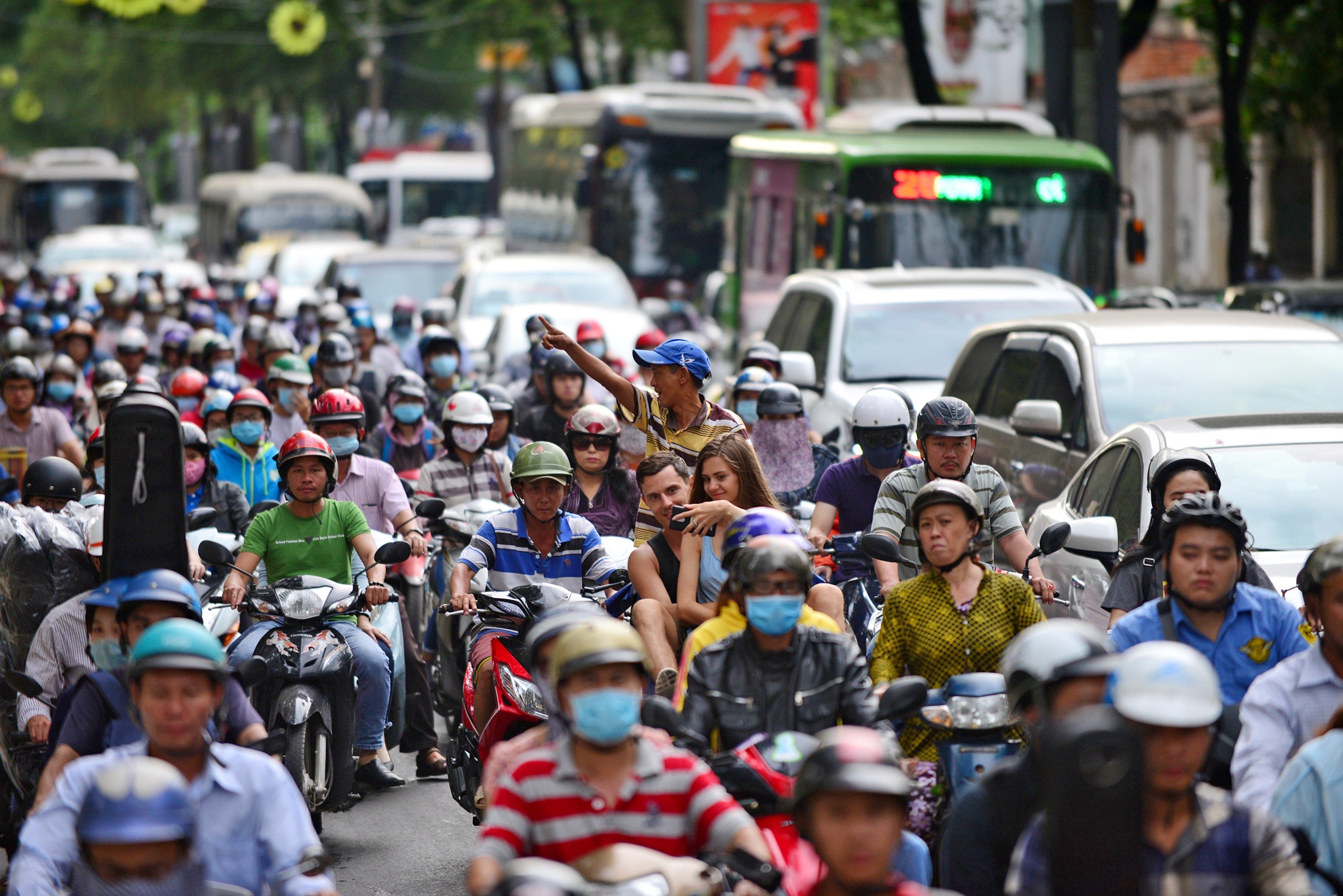 Ket xe o Sai Gon anh 5