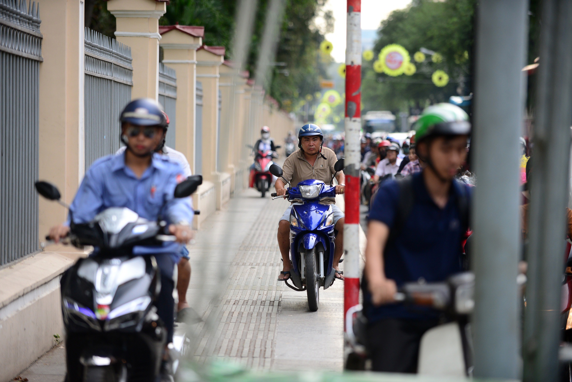 Ket xe o Sai Gon anh 7