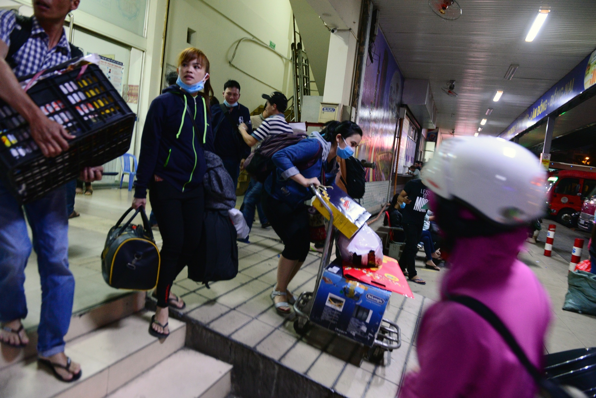 kẹt xe bến xe miền Đông ảnh 11 ket xe ben xe mien Dong anh 11