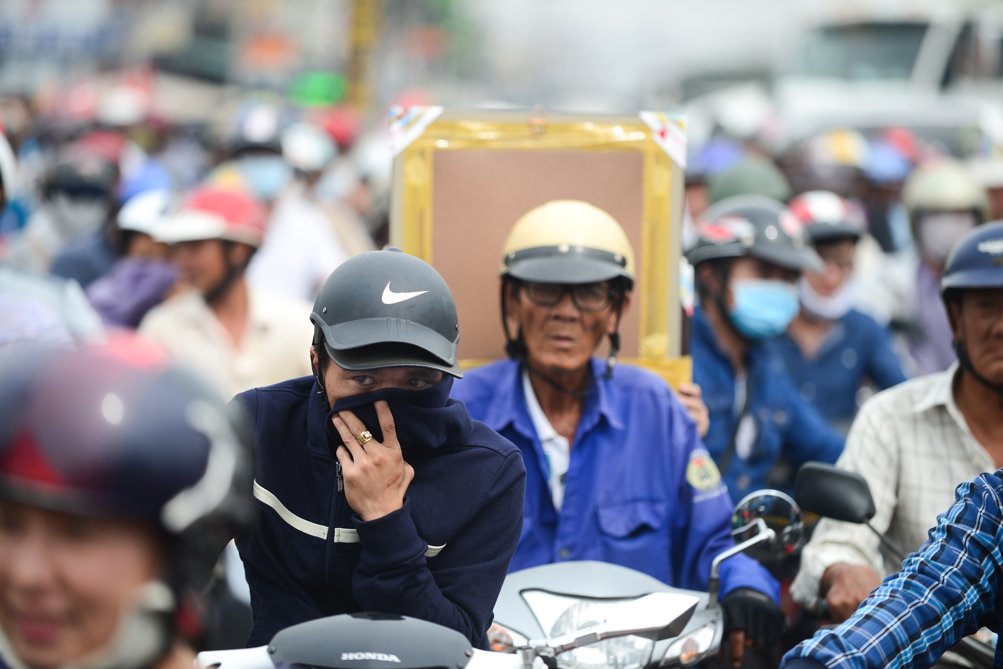 Ket xe quoc lo 50 anh 6