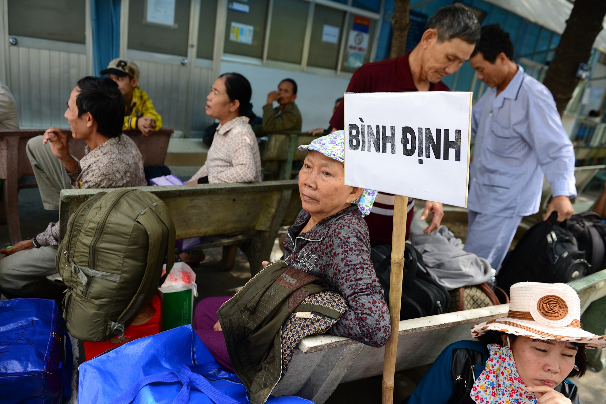 Benh nhan ve que an tet anh 8