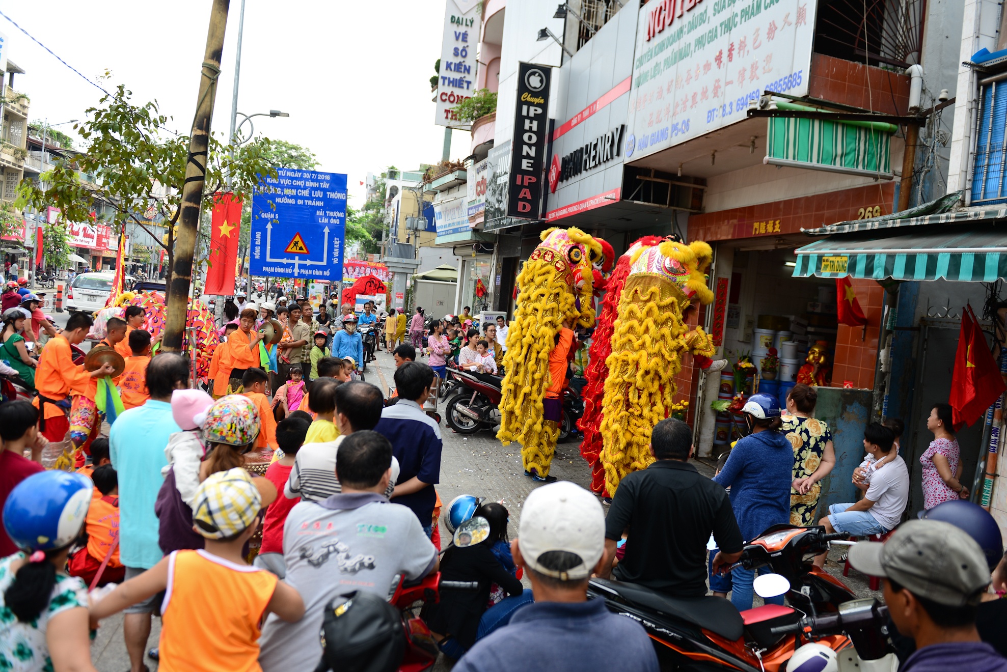 khai truong mung 6 tet anh 3