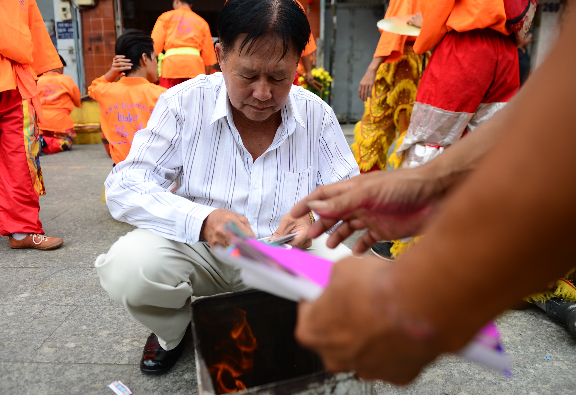 khai truong mung 6 tet anh 8