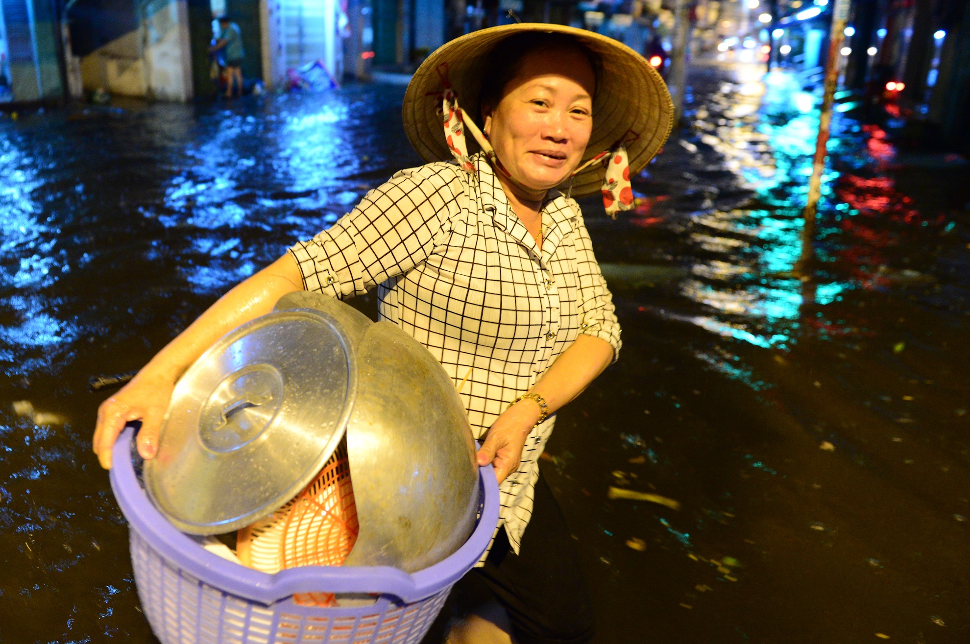 mưa ngập mùng 6 tết ảnh 6 mua ngap mung 6 tet anh 6