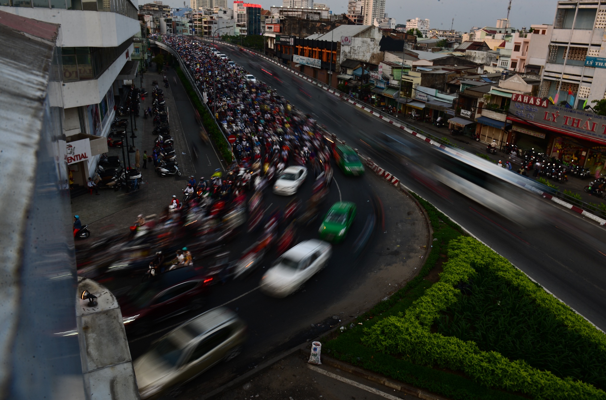 ket xe cau nhi thien duong anh 8