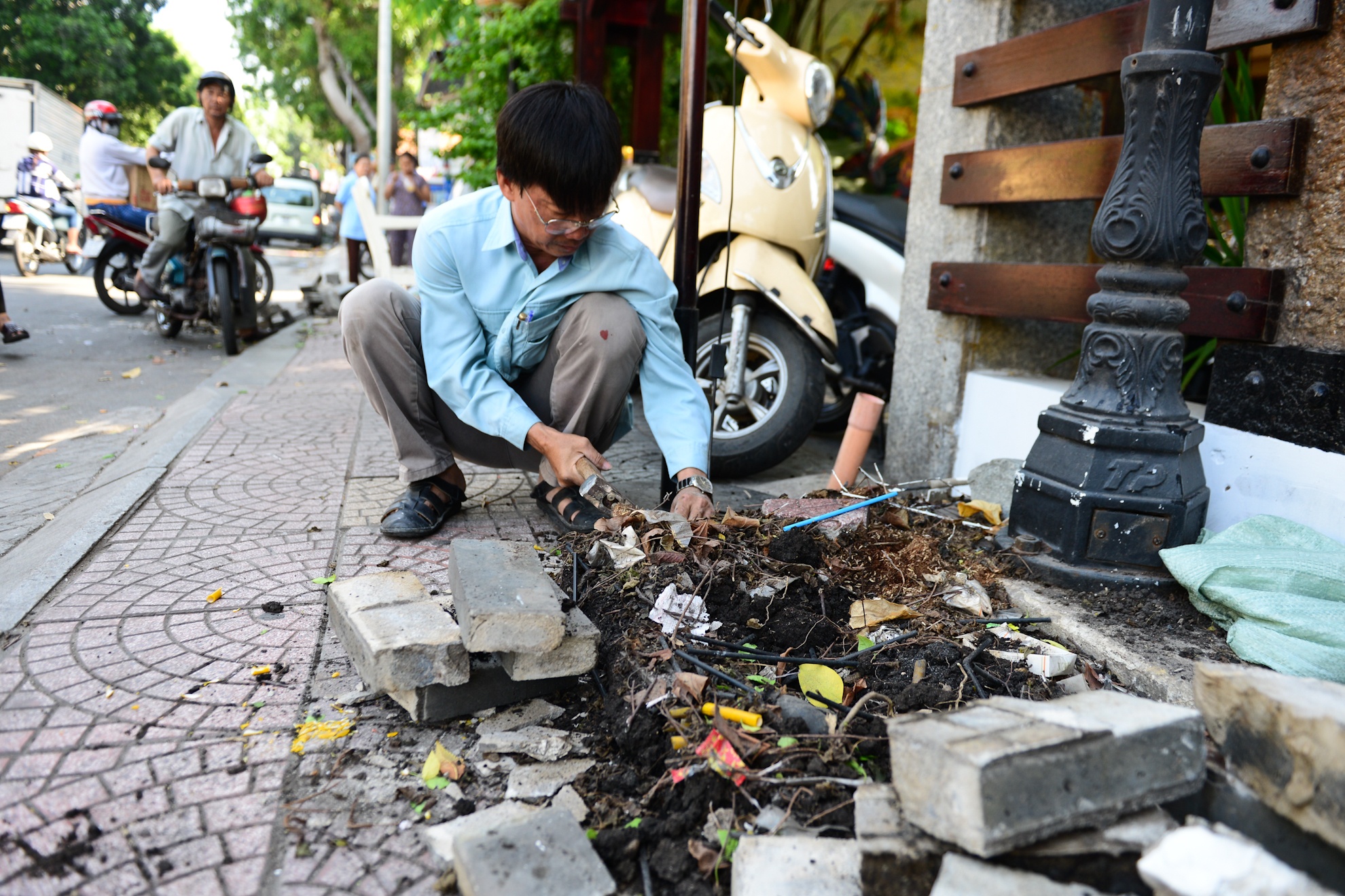 Lan chiem via he o quan 1 anh 8