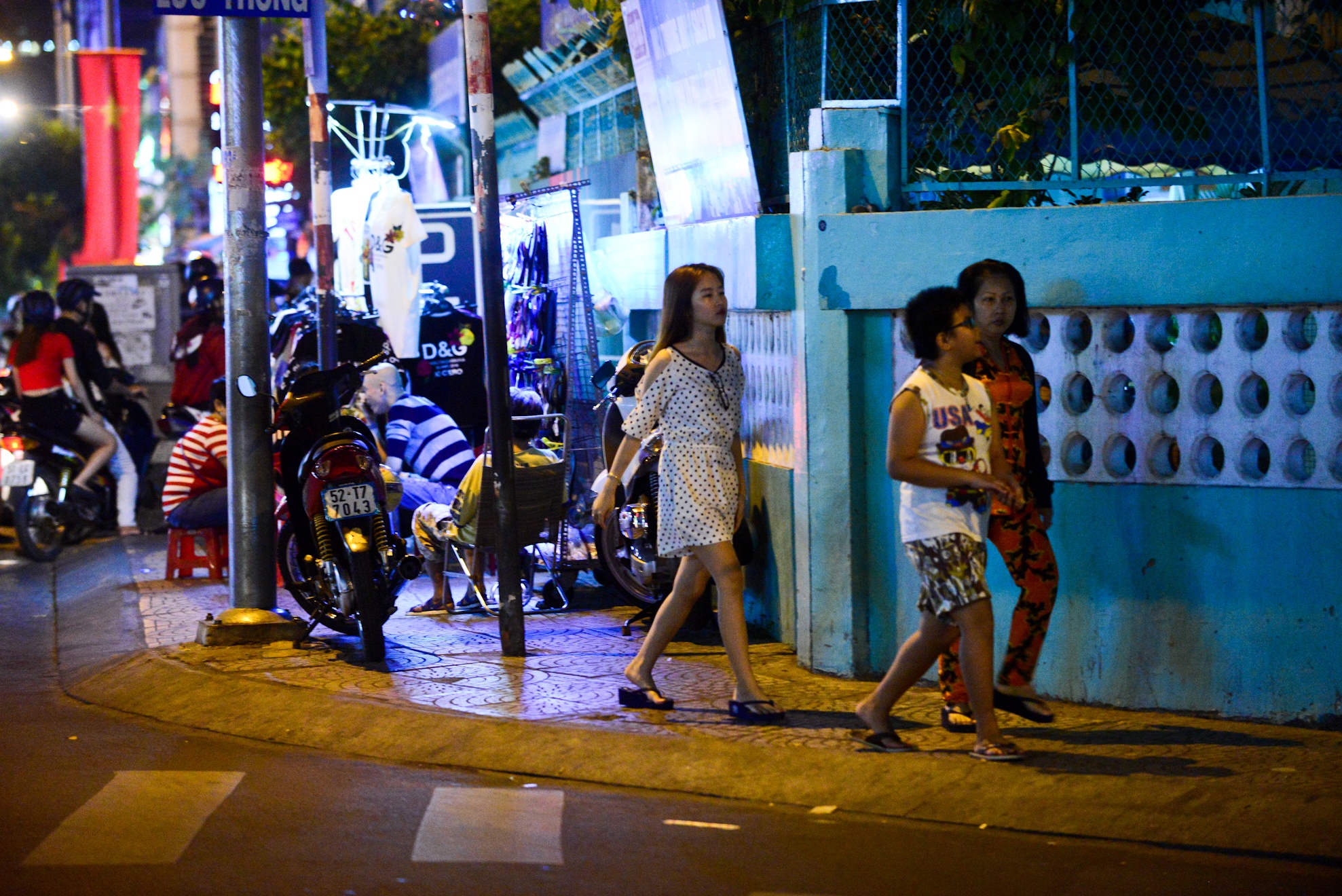 Lan chiem via he o quan 1 anh 2