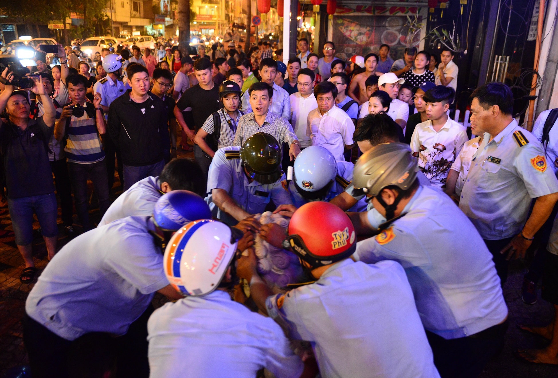 Chien dich doi via he cho nguoi di bo anh 10