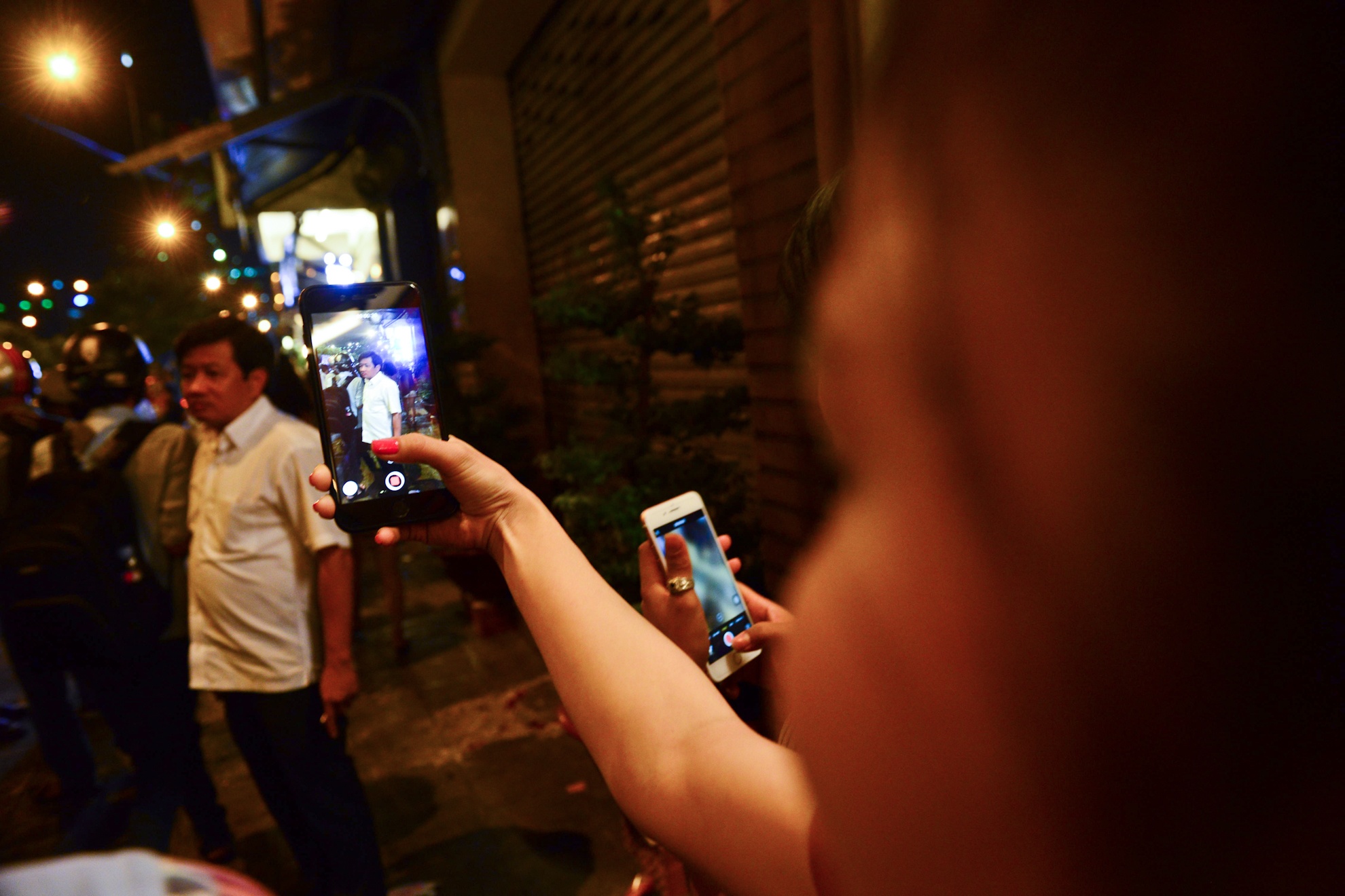 Dan Sai Gon quay phim, chup anh Pho chu tich Hai di dep via he hinh anh