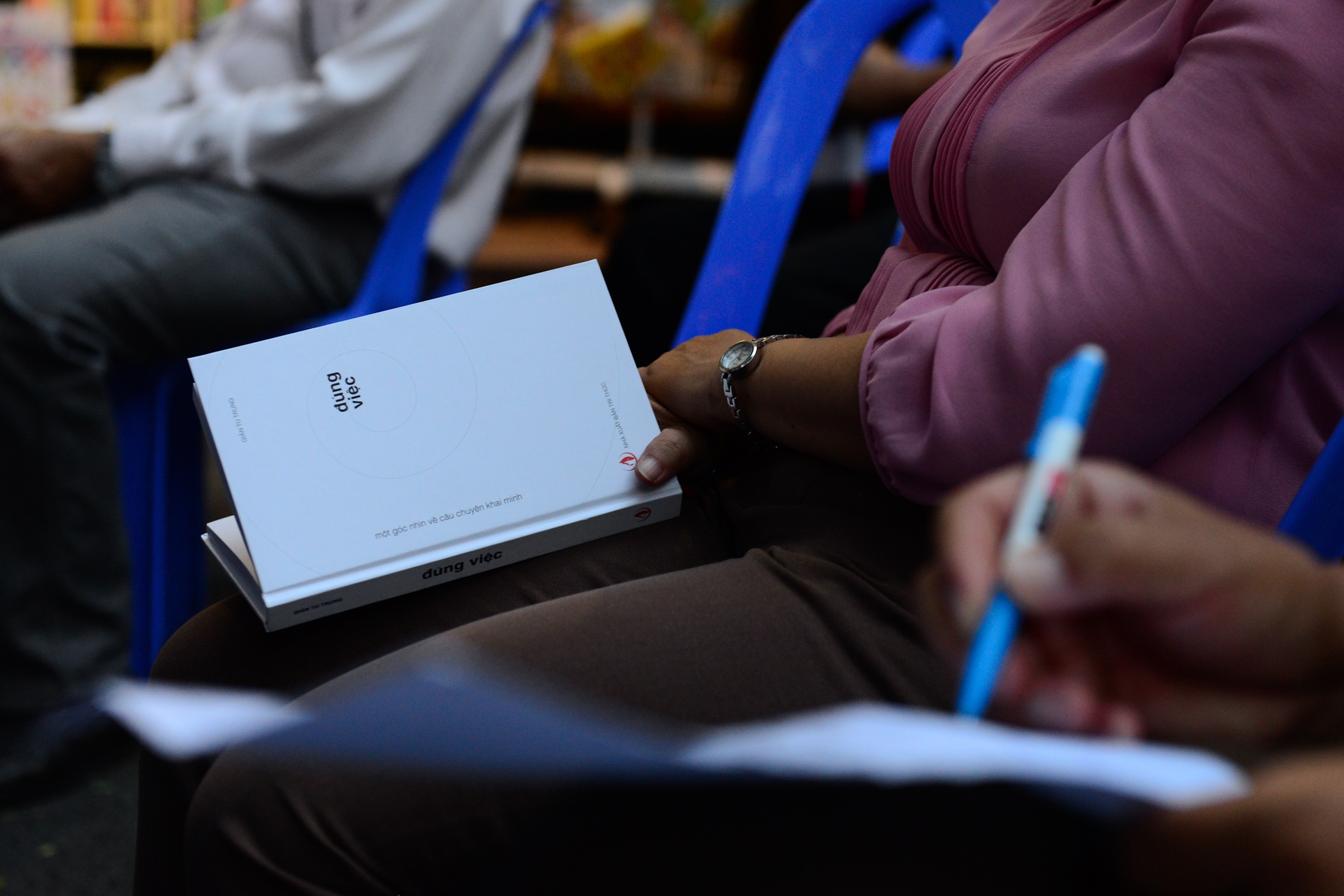 Sach Dung Viec anh 6