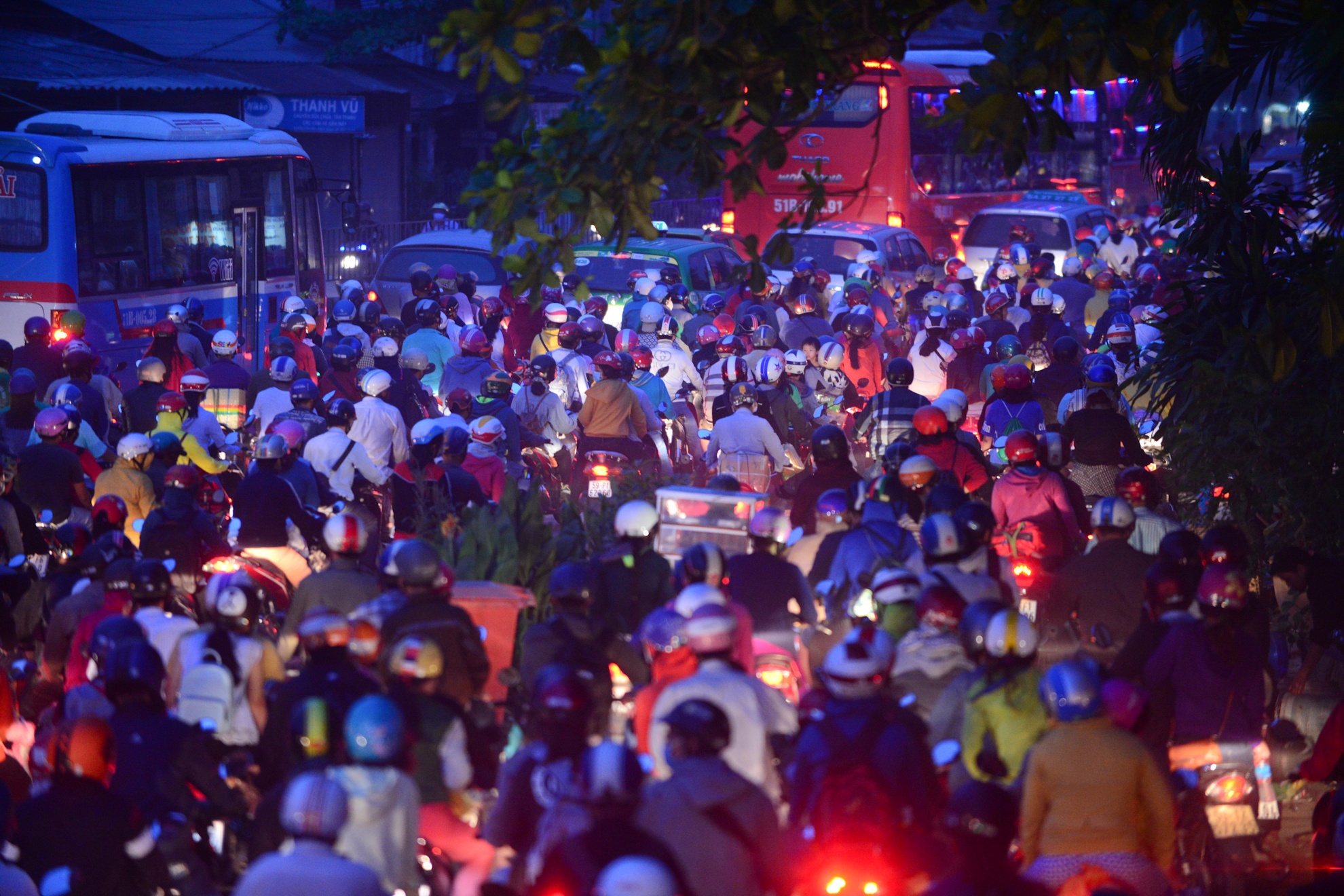 Duong Tay un u vi nguoi dan tro lai Sai Gon anh 3