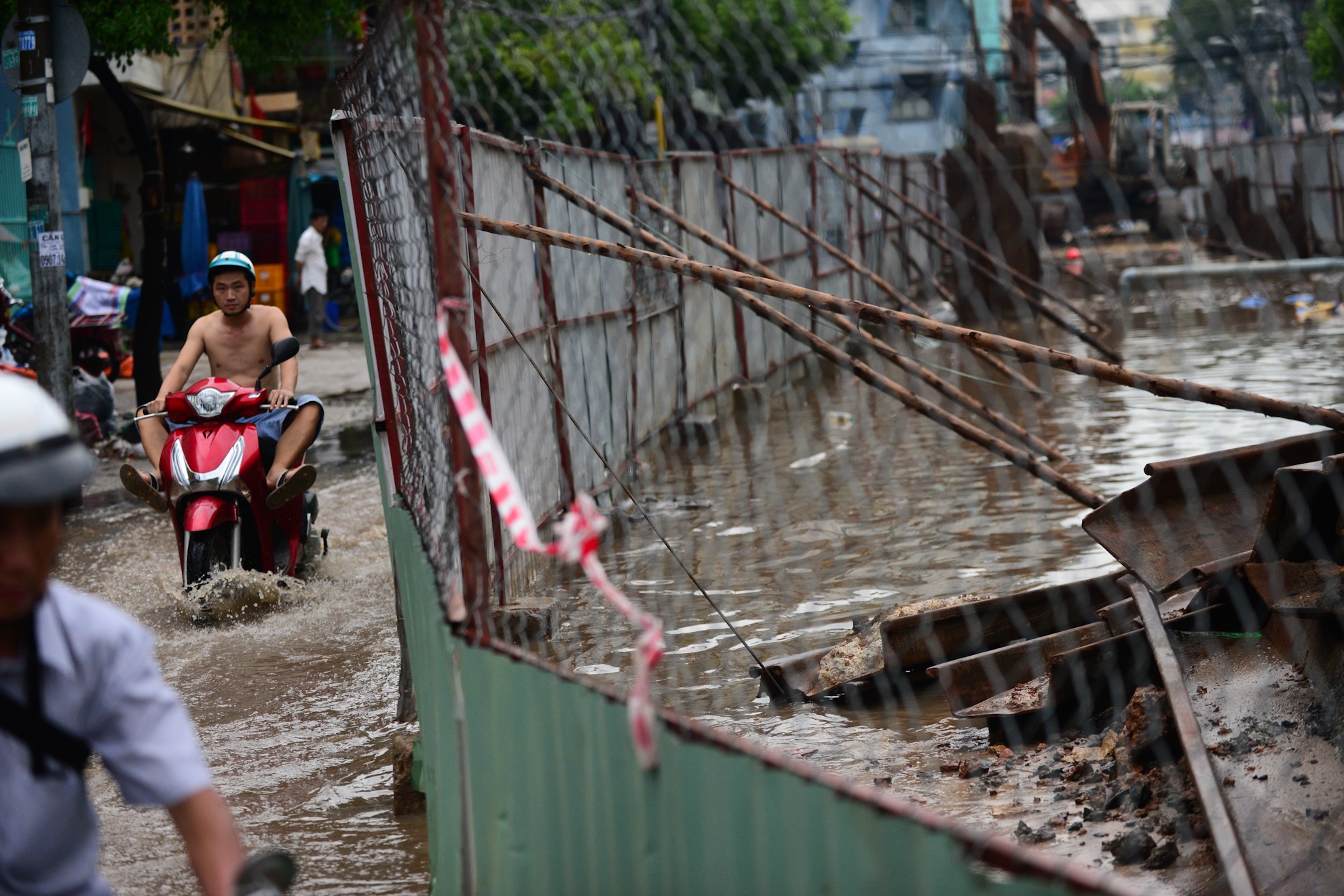 Mua ngap duong Sai Gon anh 12