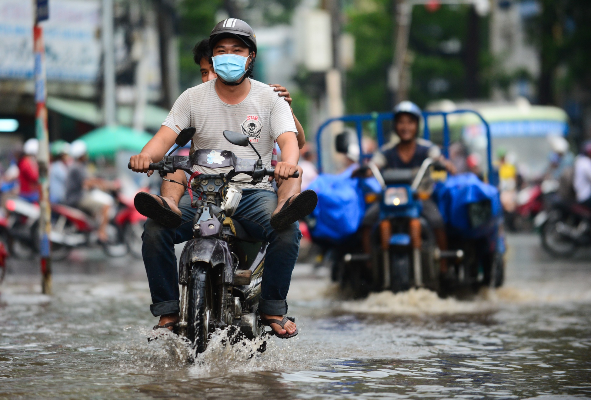 Mua ngap duong Sai Gon anh 5