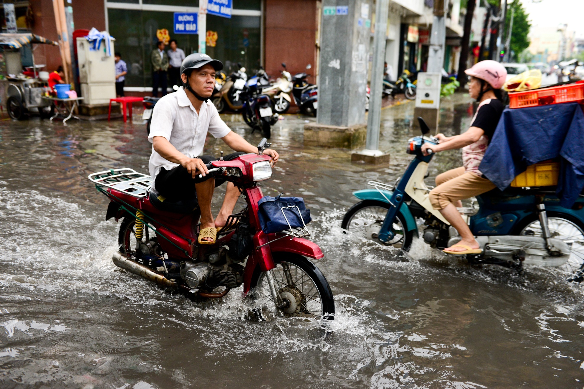Mua ngap duong Sai Gon anh 6