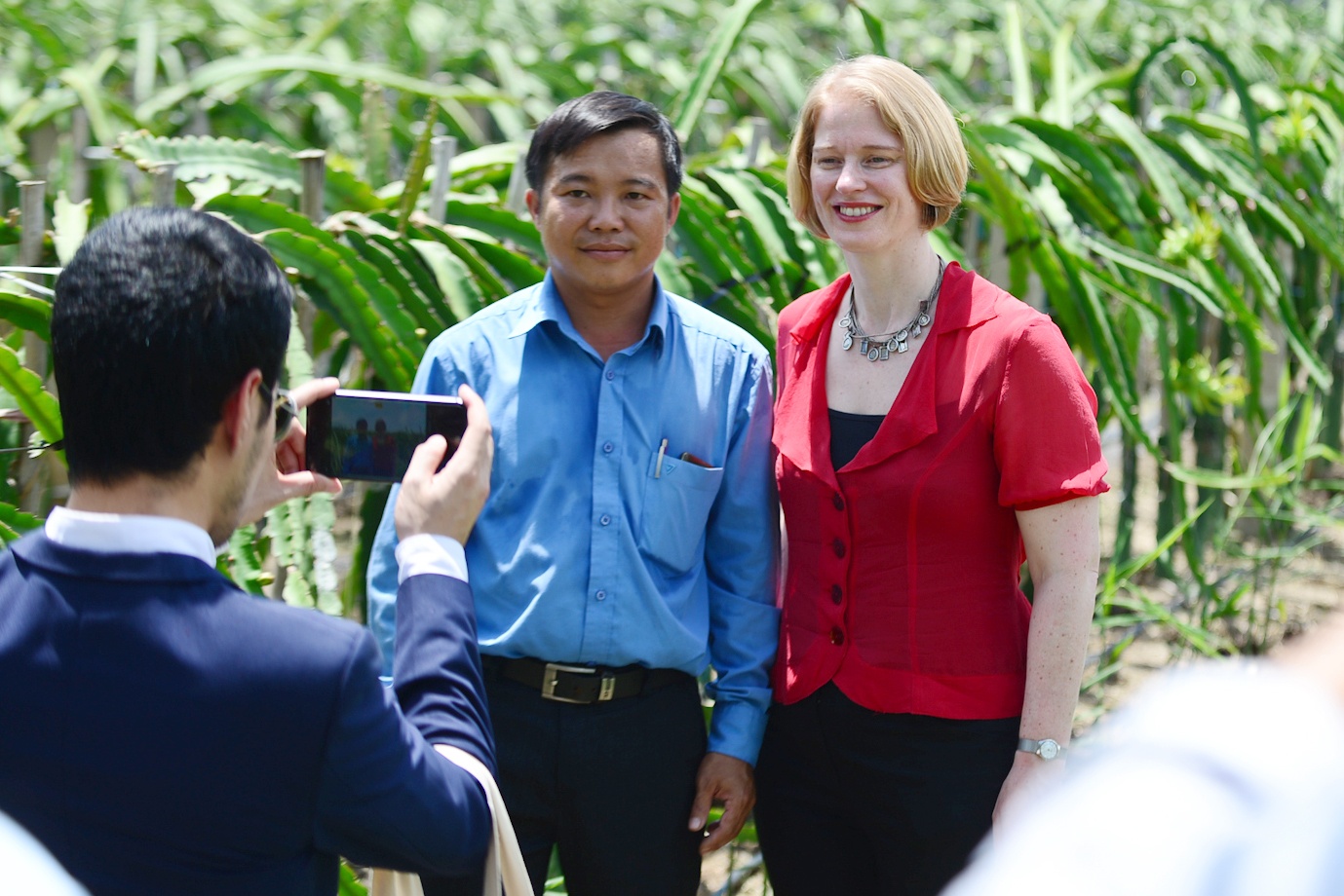 Dai su New Zealand tham vuon thanh long anh 11