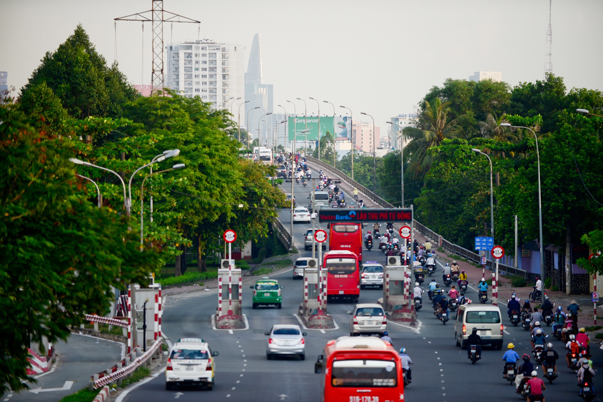 Tram thu phi cau Binh Trieu anh 11